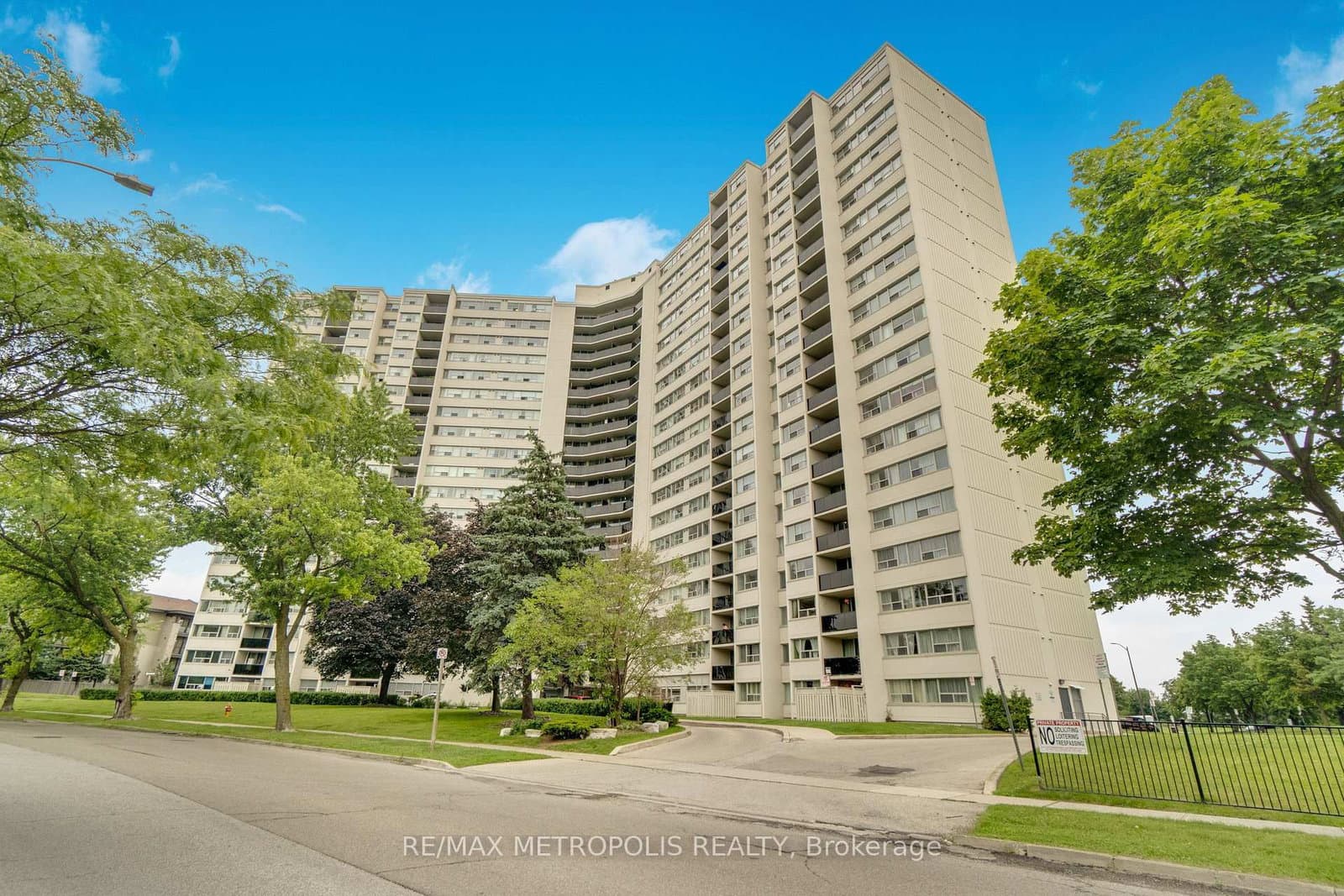 530 Lolita Gardens, Unit 1903 thumbnail 5