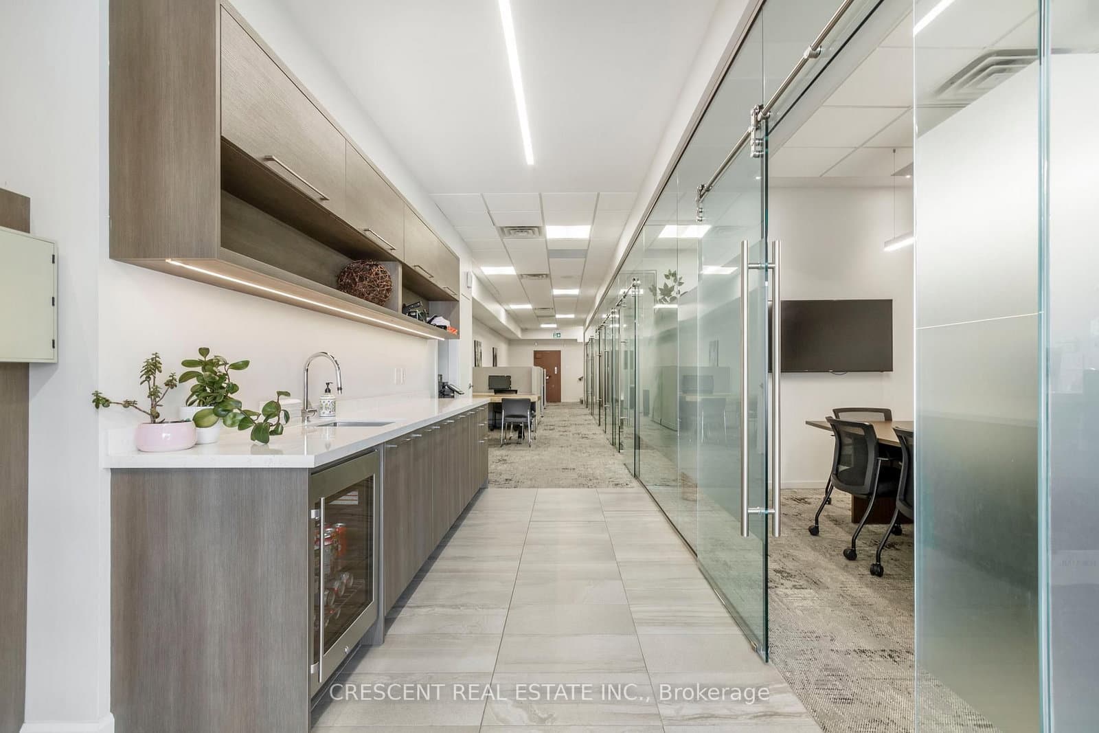 347 Jane Street, Unit Cubicle 4 thumbnail 9