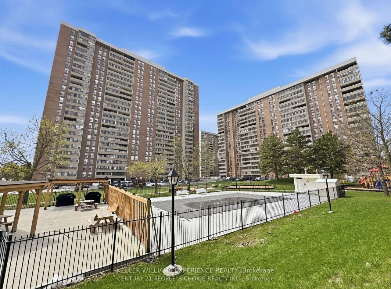 18 Knightsbridge Road, Unit 210 - Image 1
