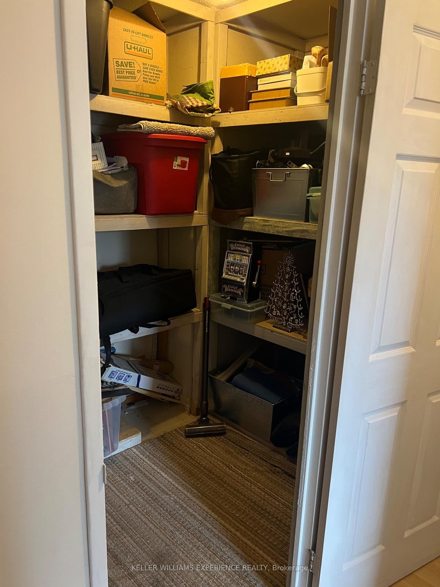 18 Knightsbridge Road, Unit 210 thumbnail 40