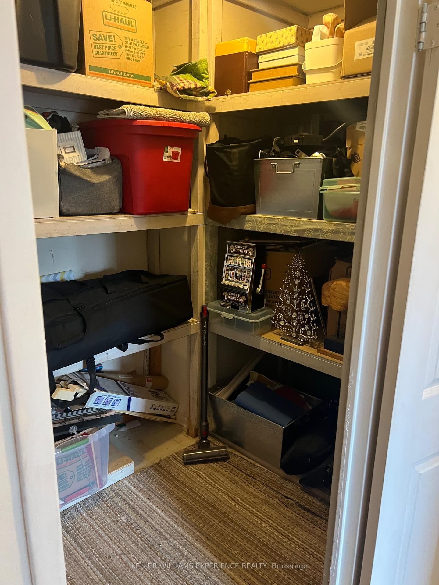 18 Knightsbridge Road, Unit 210 thumbnail 41