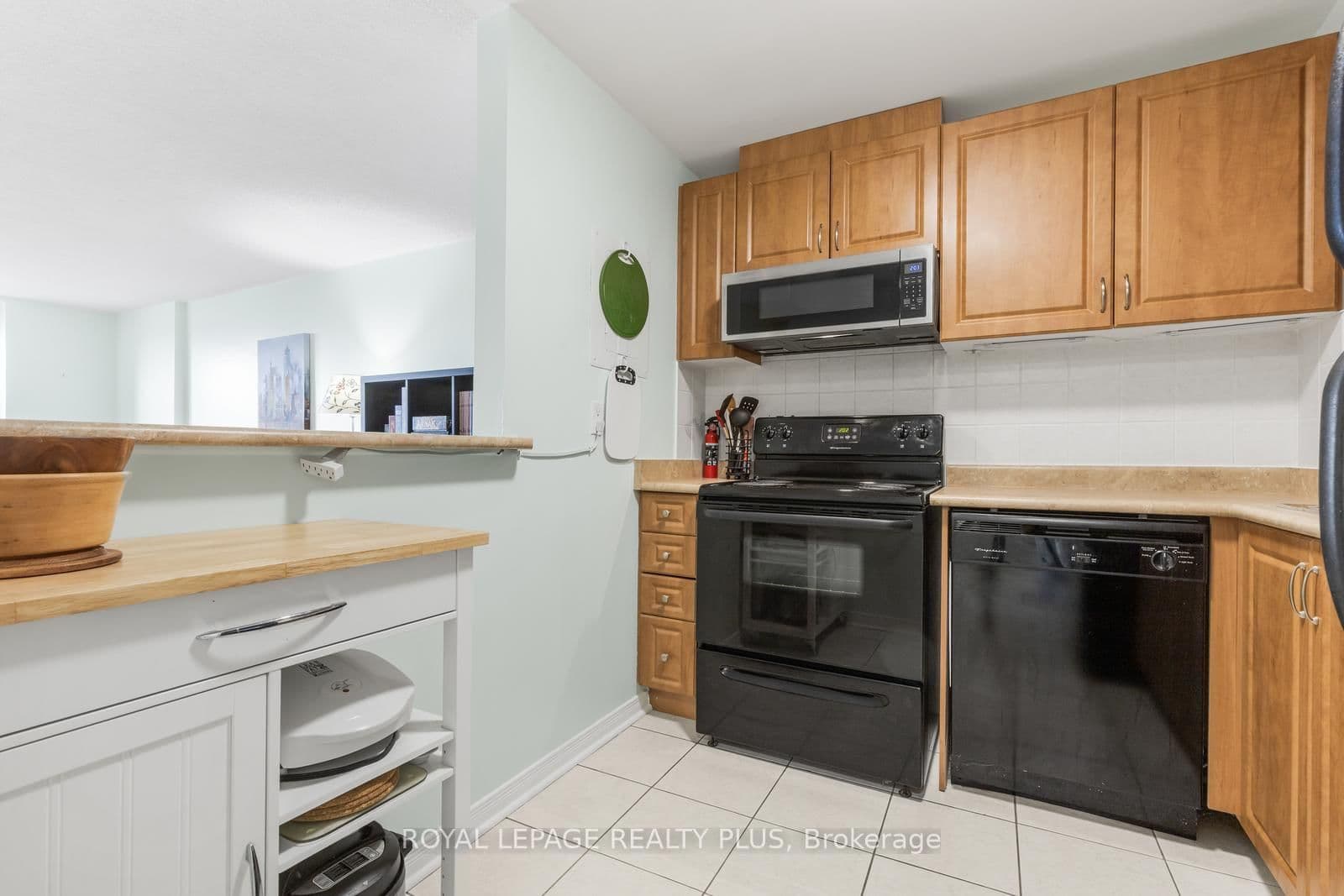 6720 Glen Erin Drive, Unit 1012 thumbnail 4