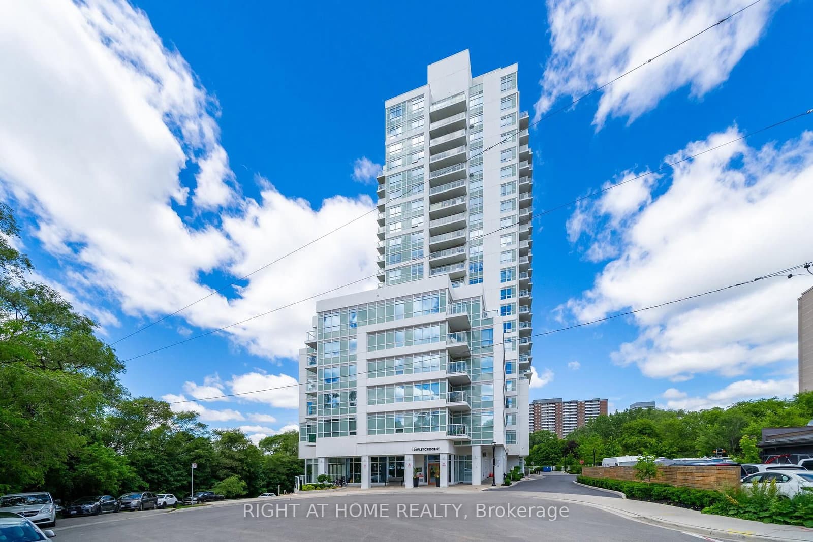 10 Wilby Crescent, Unit 807 - Image 1