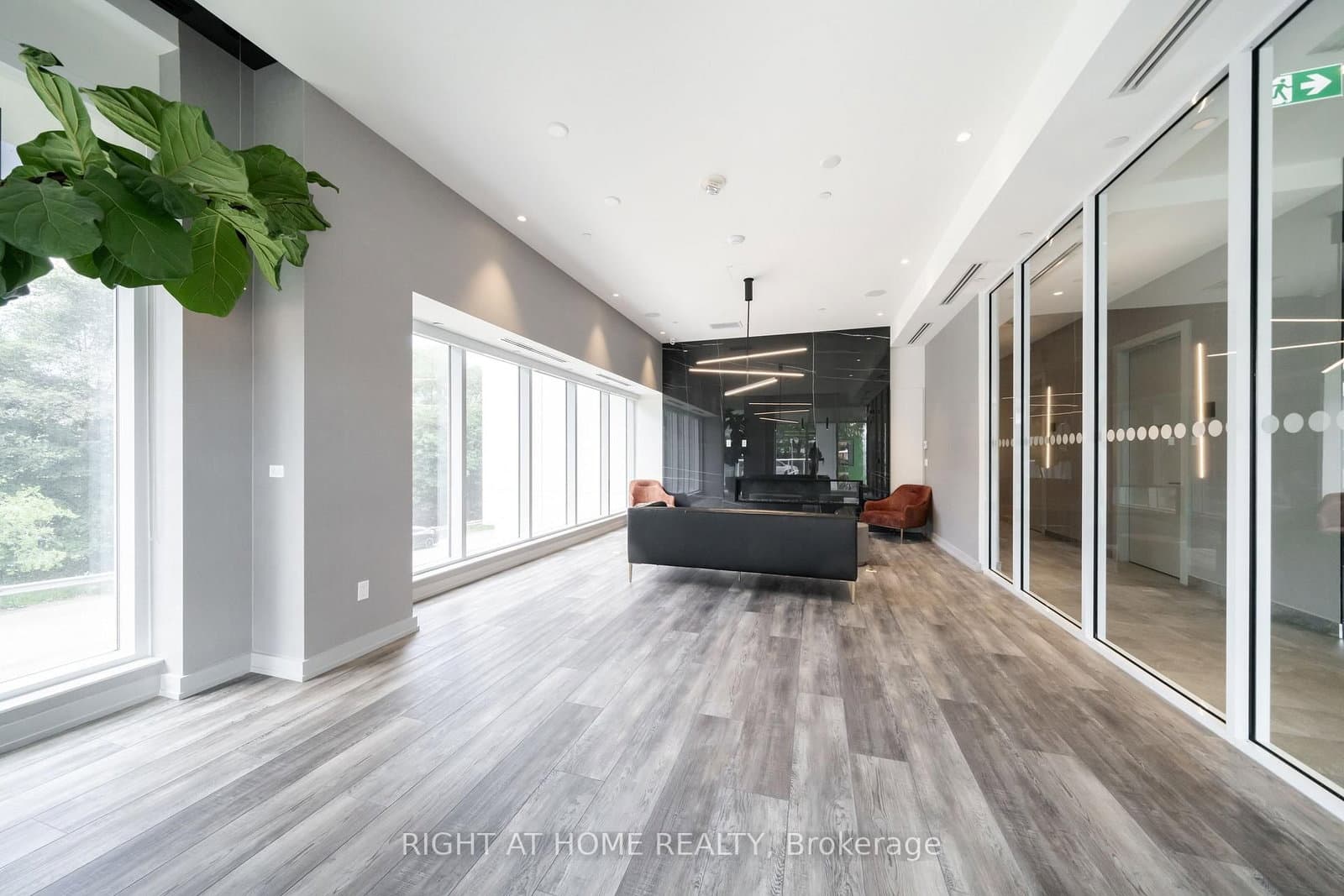 10 Wilby Crescent, Unit 807 thumbnail 39