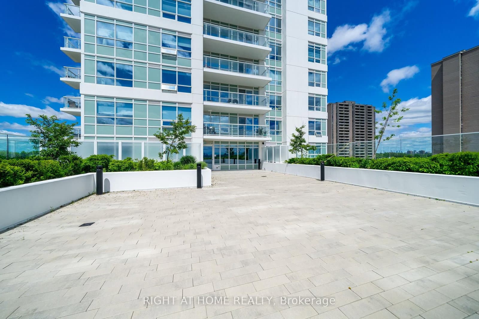 10 Wilby Crescent, Unit 807 thumbnail 43