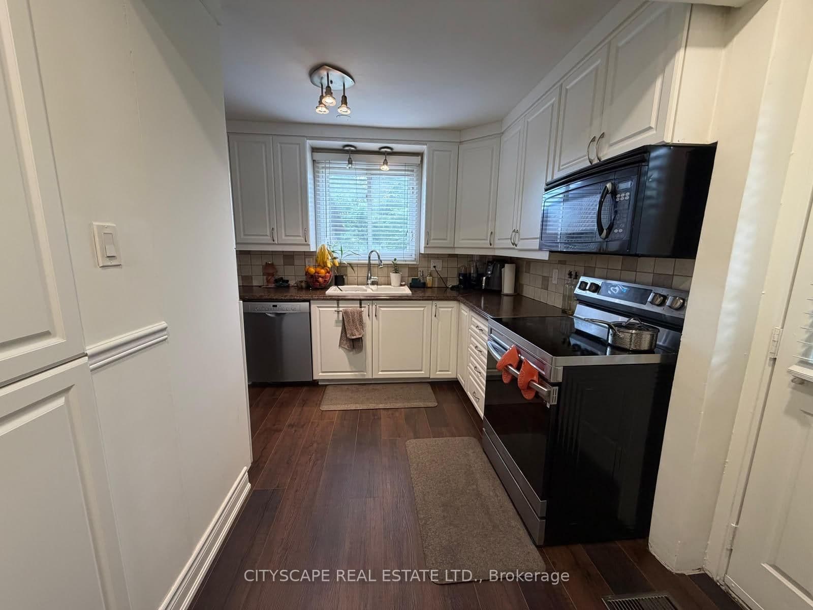 3346 Chokecherry Crescent thumbnail 10