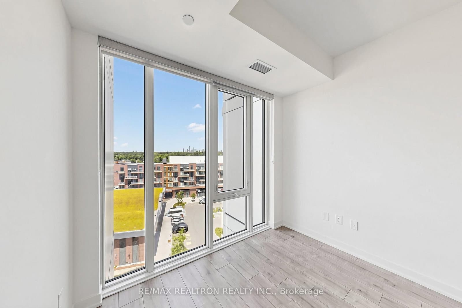220 Missinnihe Way, Unit 817 thumbnail 22