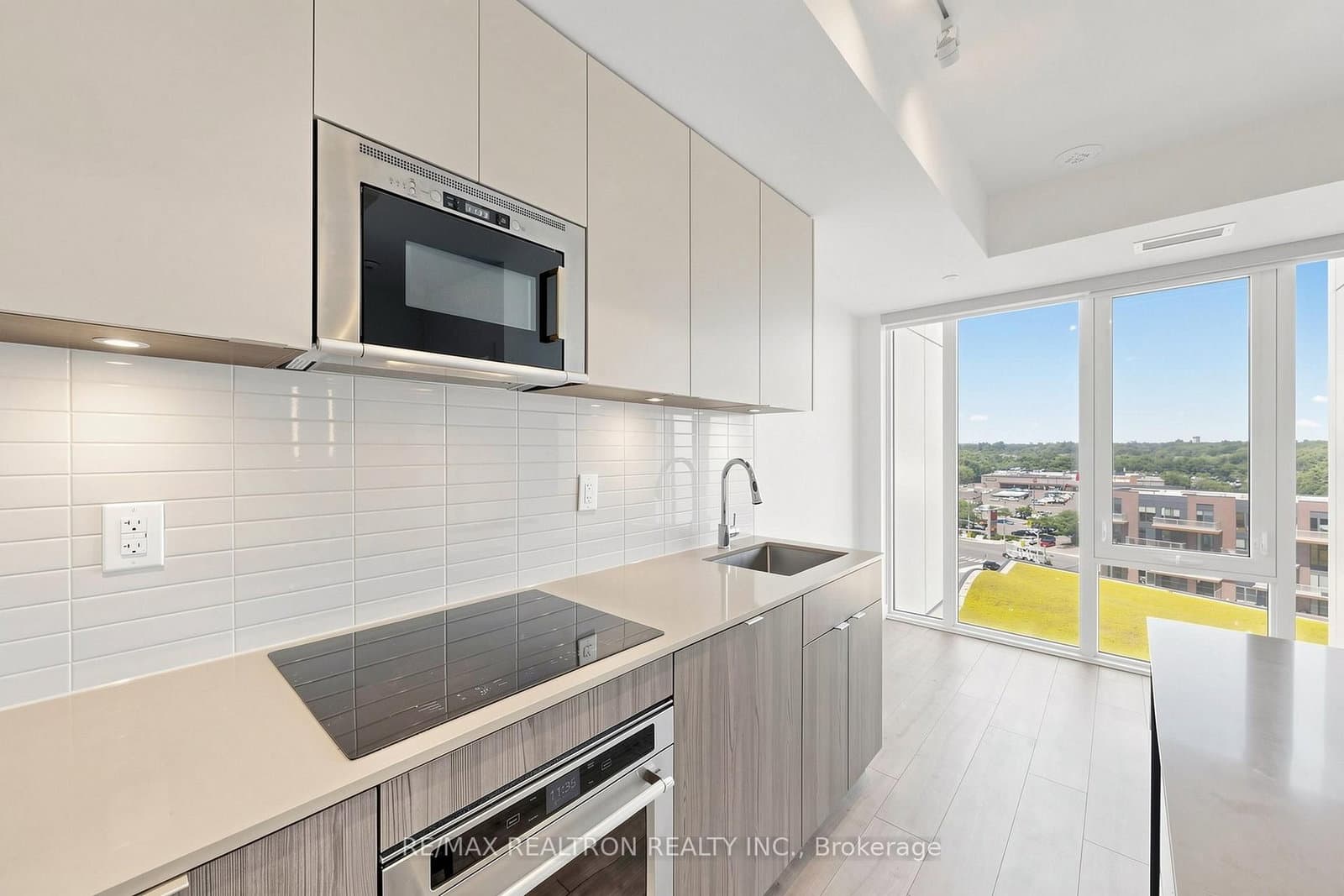 220 Missinnihe Way, Unit 817 thumbnail 29