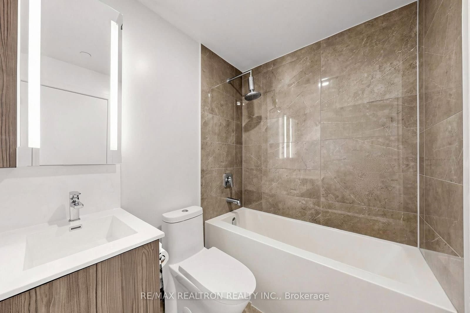 220 Missinnihe Way, Unit 817 thumbnail 35