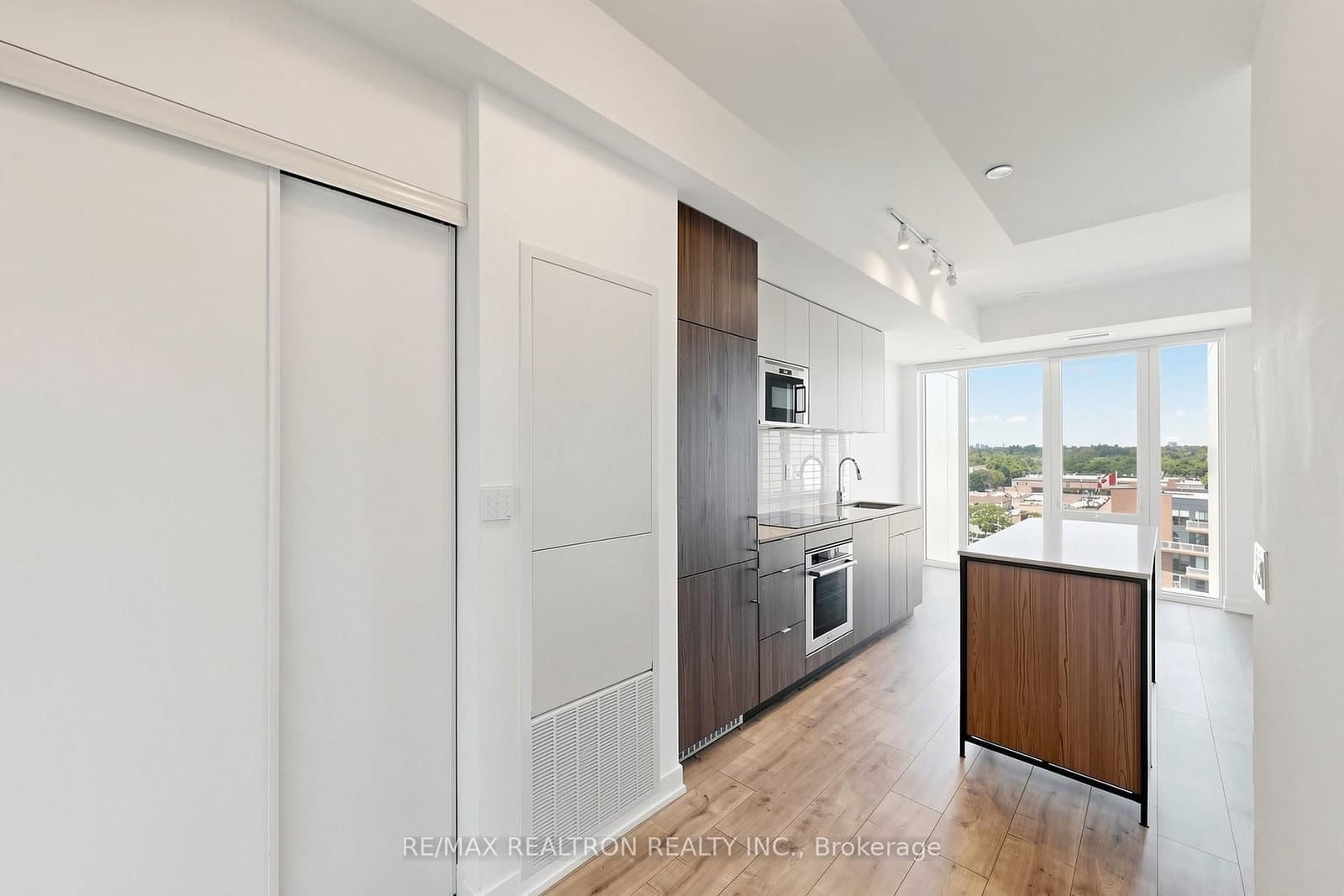 220 Missinnihe Way, Unit 817 thumbnail 38