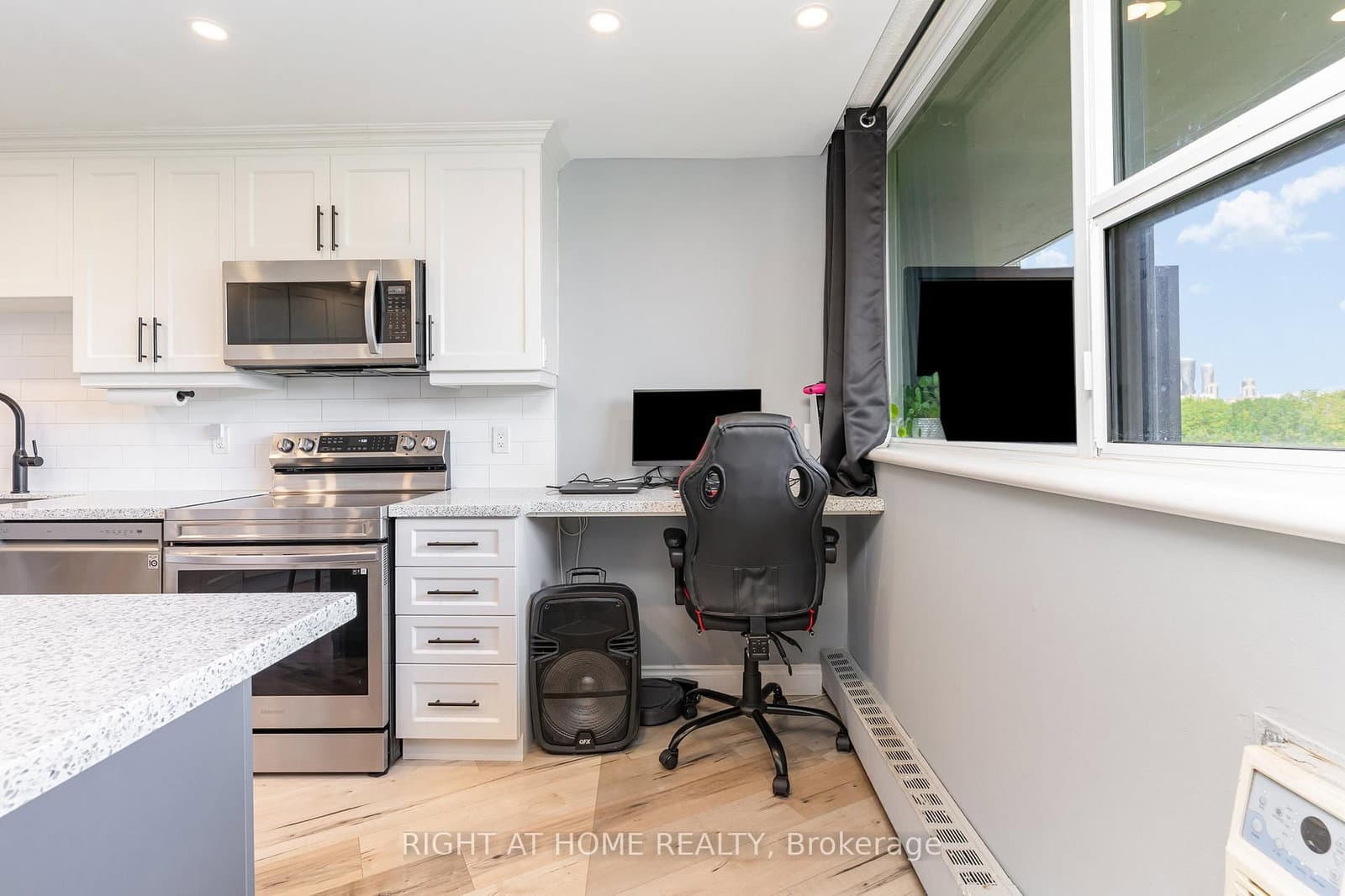 530 Lolita Gardens, Unit 505 thumbnail 10