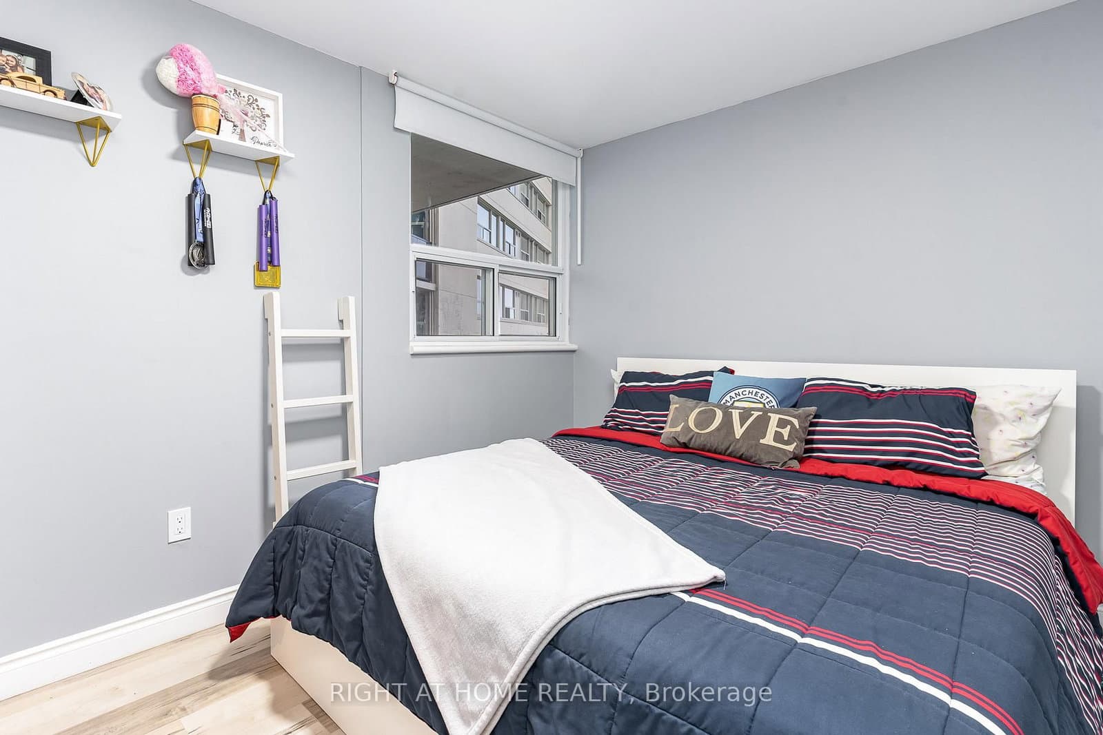 530 Lolita Gardens, Unit 505 thumbnail 11