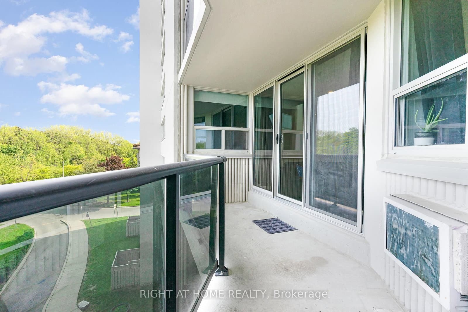 530 Lolita Gardens, Unit 505 thumbnail 19