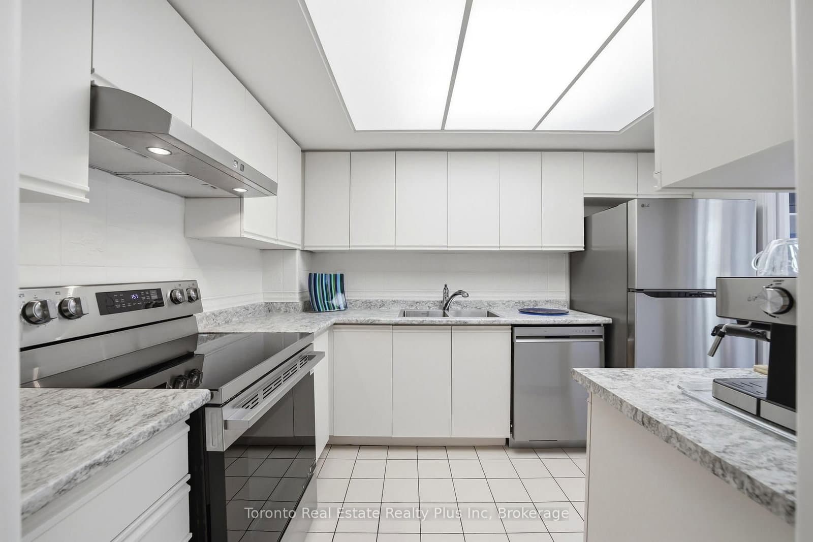 1111 Bough Beeches Boulevard, Unit 203 thumbnail 11