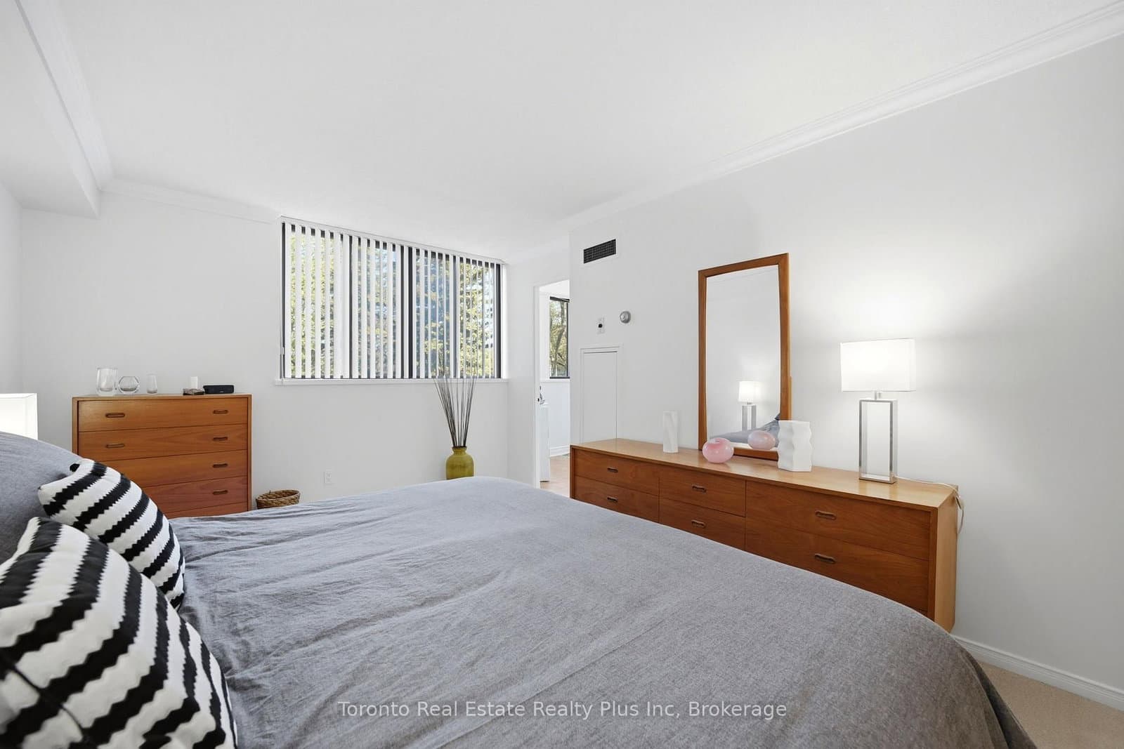 1111 Bough Beeches Boulevard, Unit 203 thumbnail 21