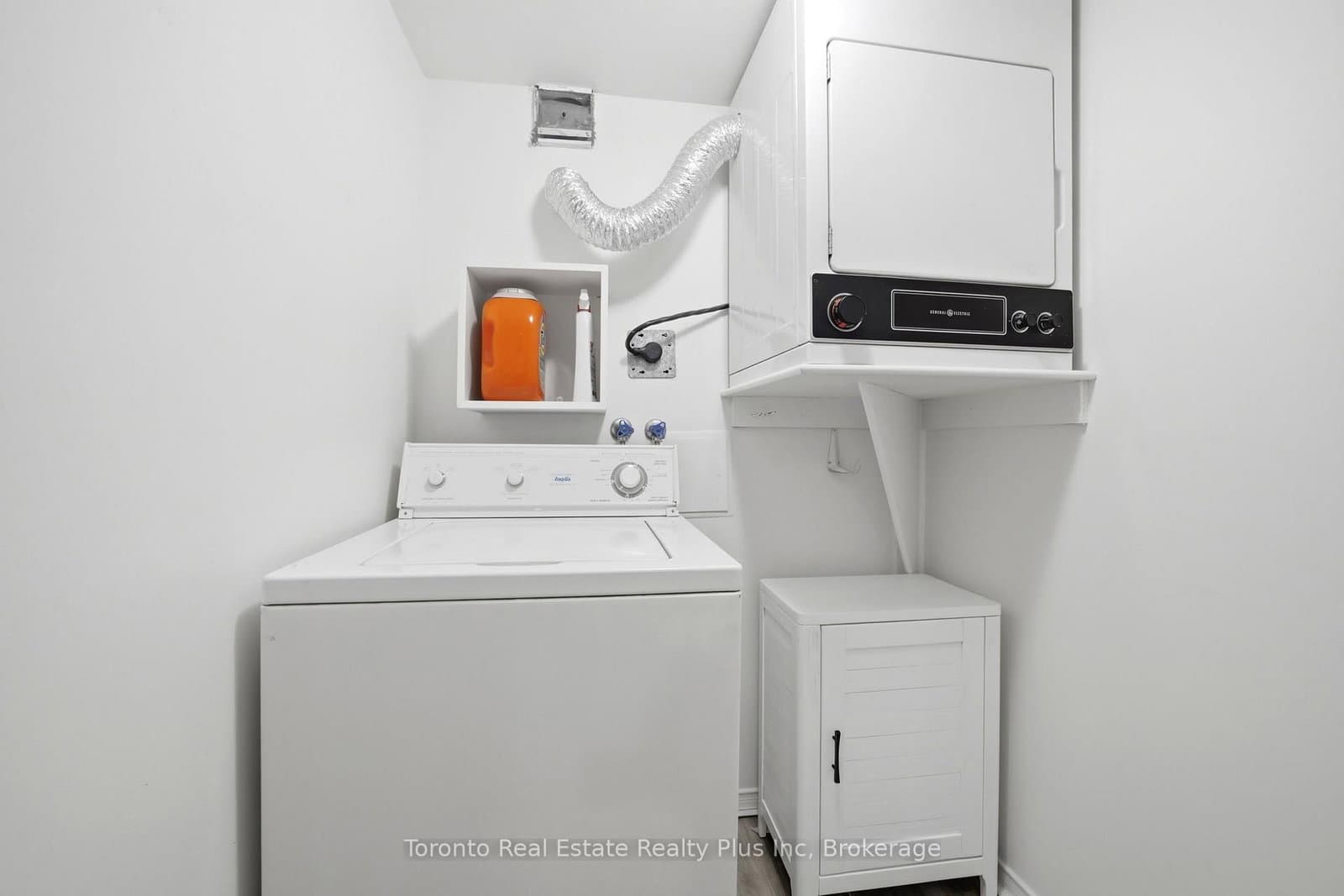 1111 Bough Beeches Boulevard, Unit 203 thumbnail 27