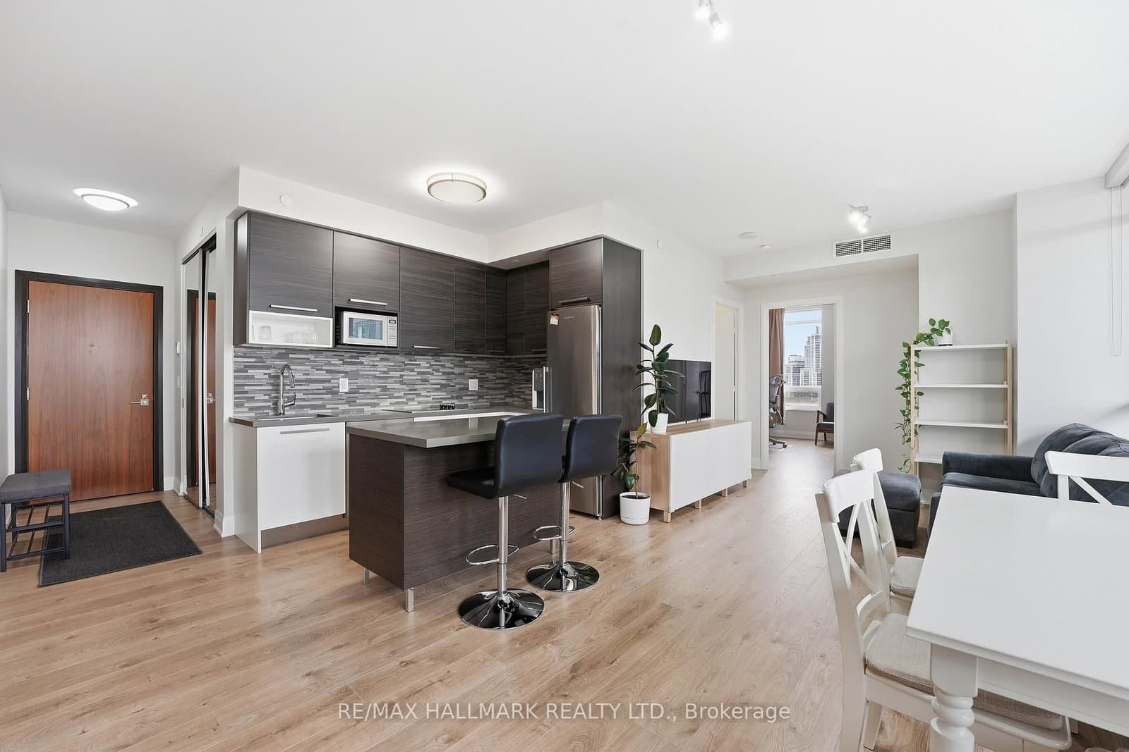 36 Park Lawn Road, Unit 710 - Image 1