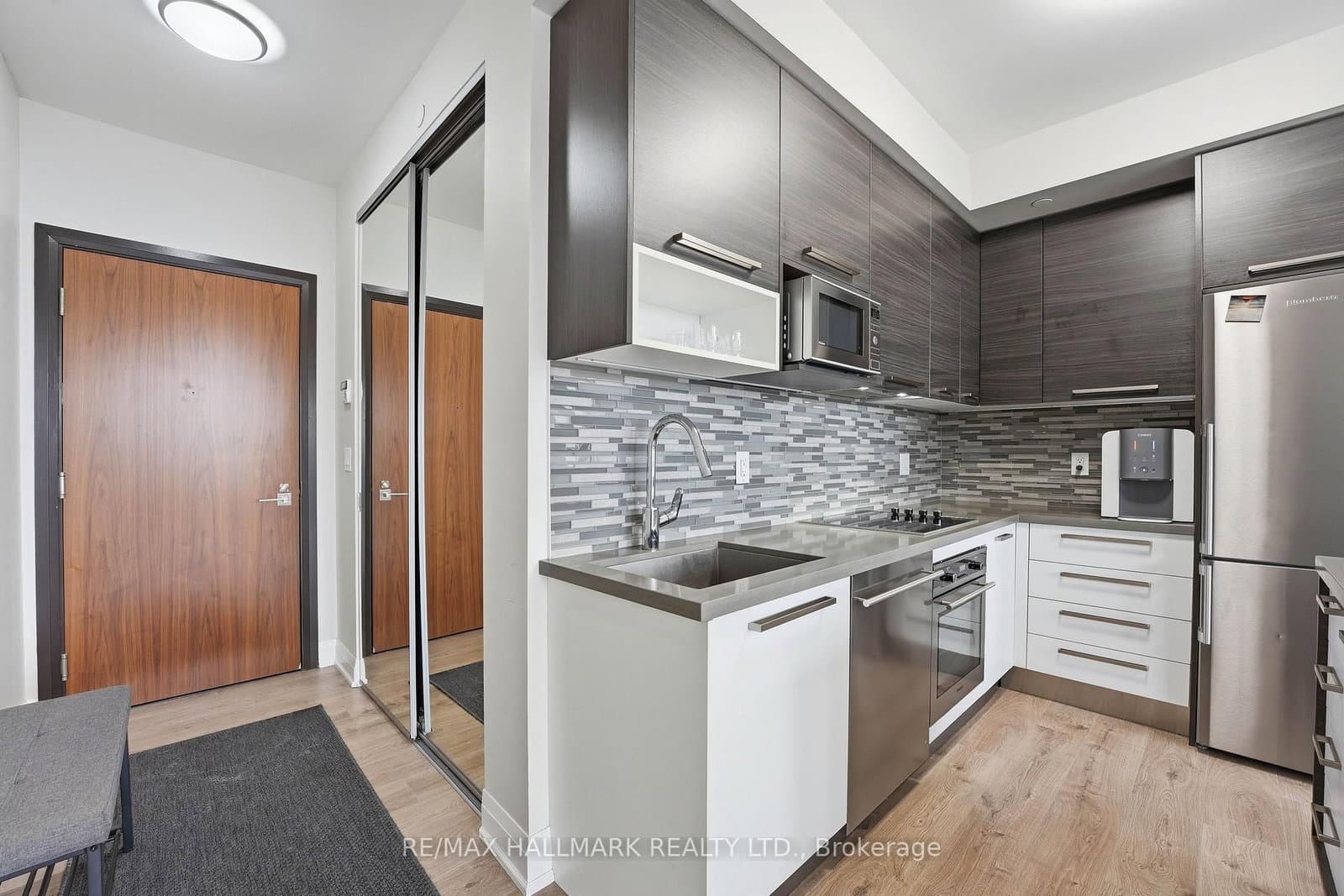 36 Park Lawn Road, Unit 710 thumbnail 9