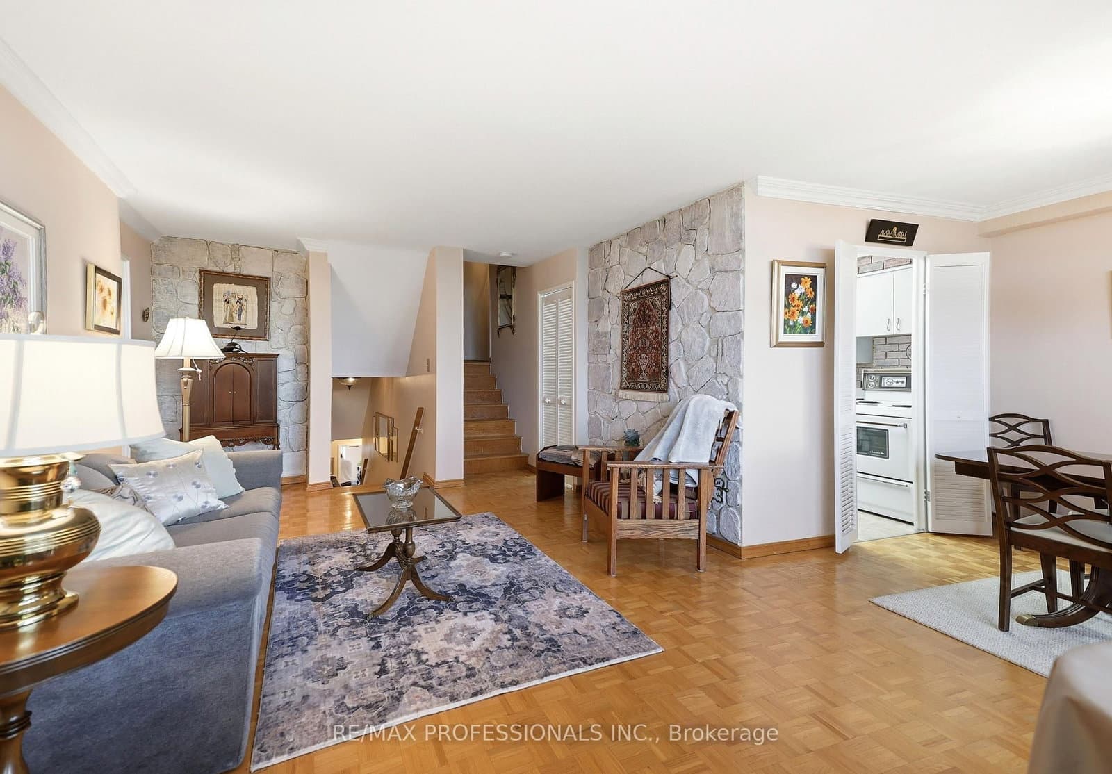 11 Wincott Drive, Unit 1208 thumbnail 4