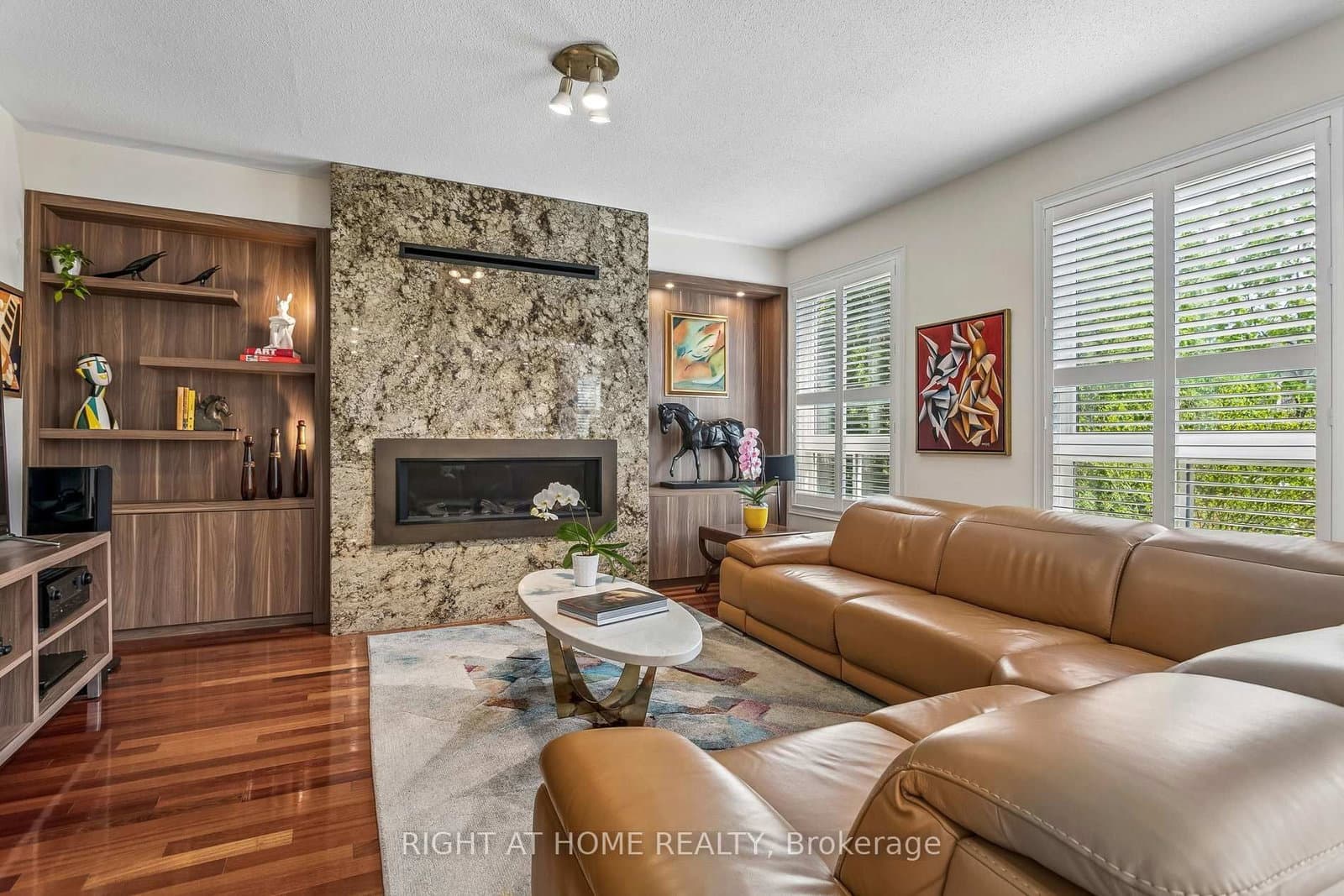 4263 Couples Crescent thumbnail 11