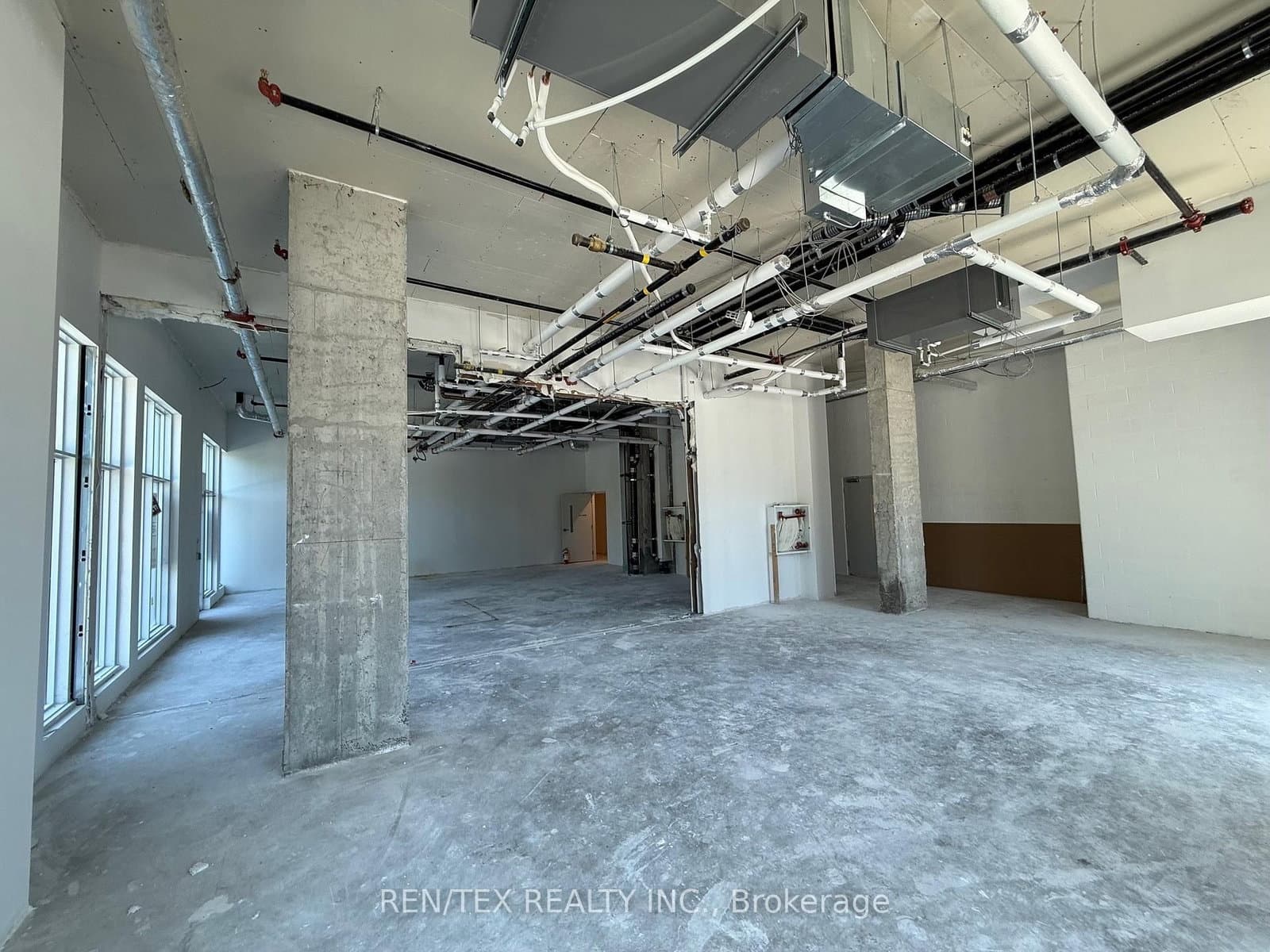 500 Plains Road E, Unit 44 thumbnail 4
