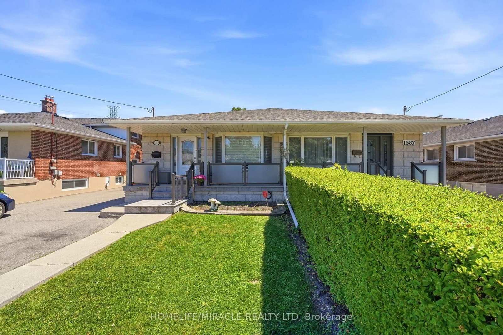 1585 Coram Crescent - Image 1