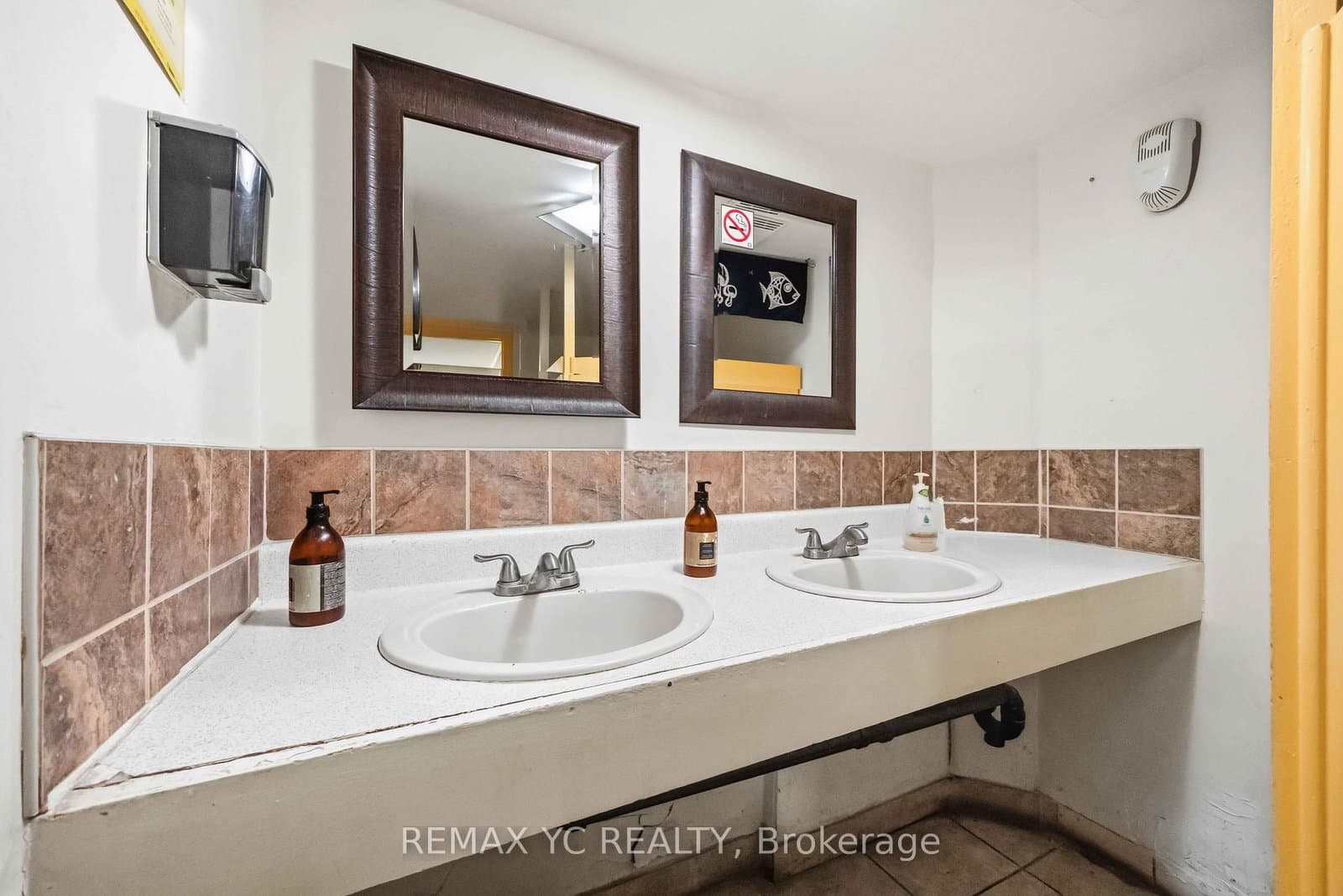 293 Roncesvalles Avenue thumbnail 8