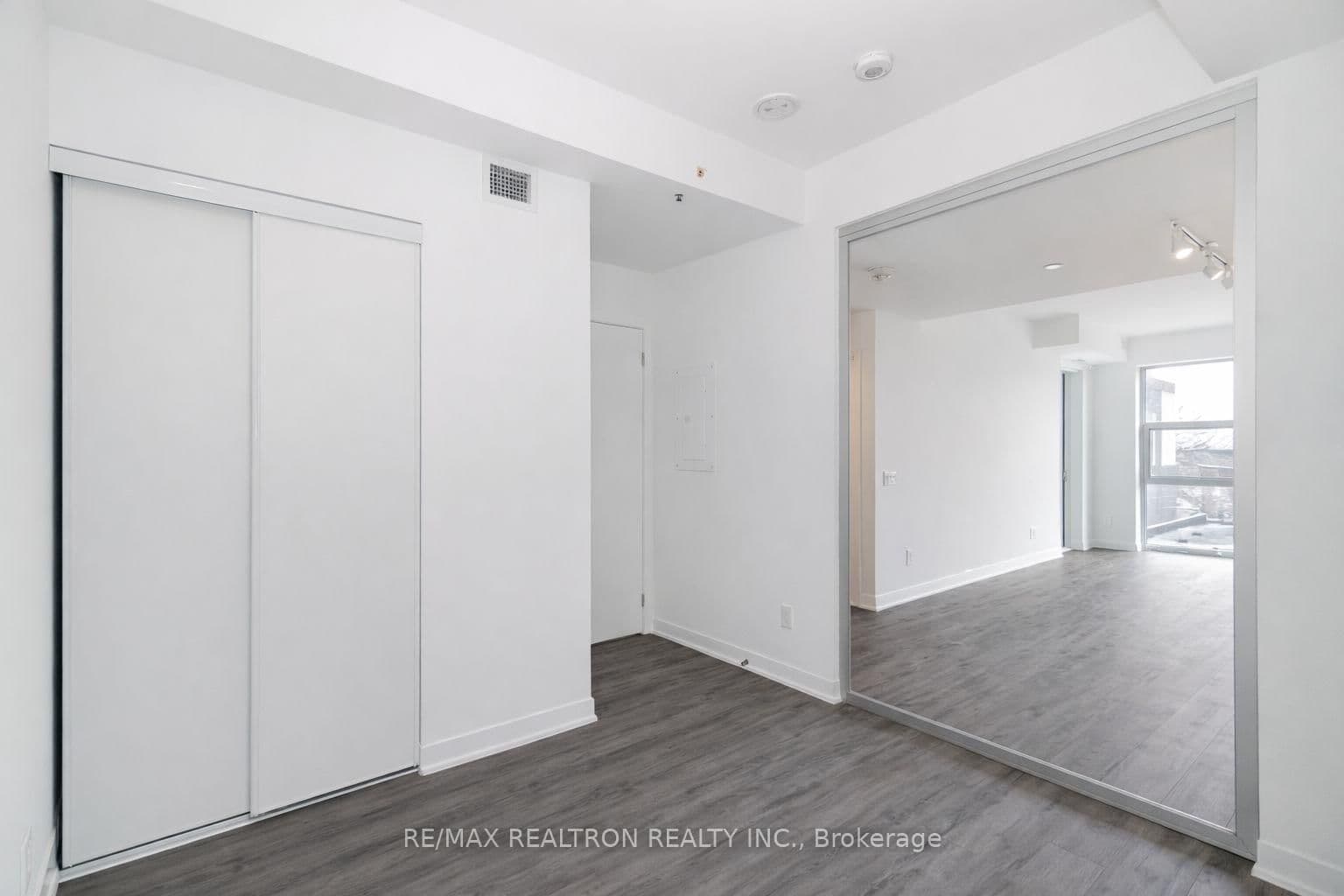 1787 St Clair Avenue, Unit 418 thumbnail 11
