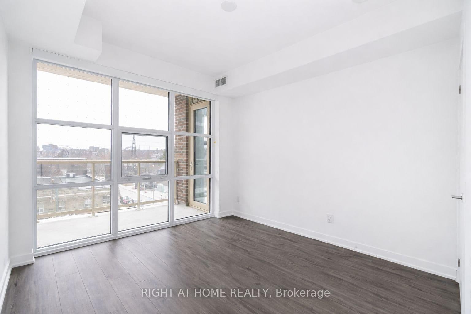1787 St Clair Avenue, Unit 418 thumbnail 13