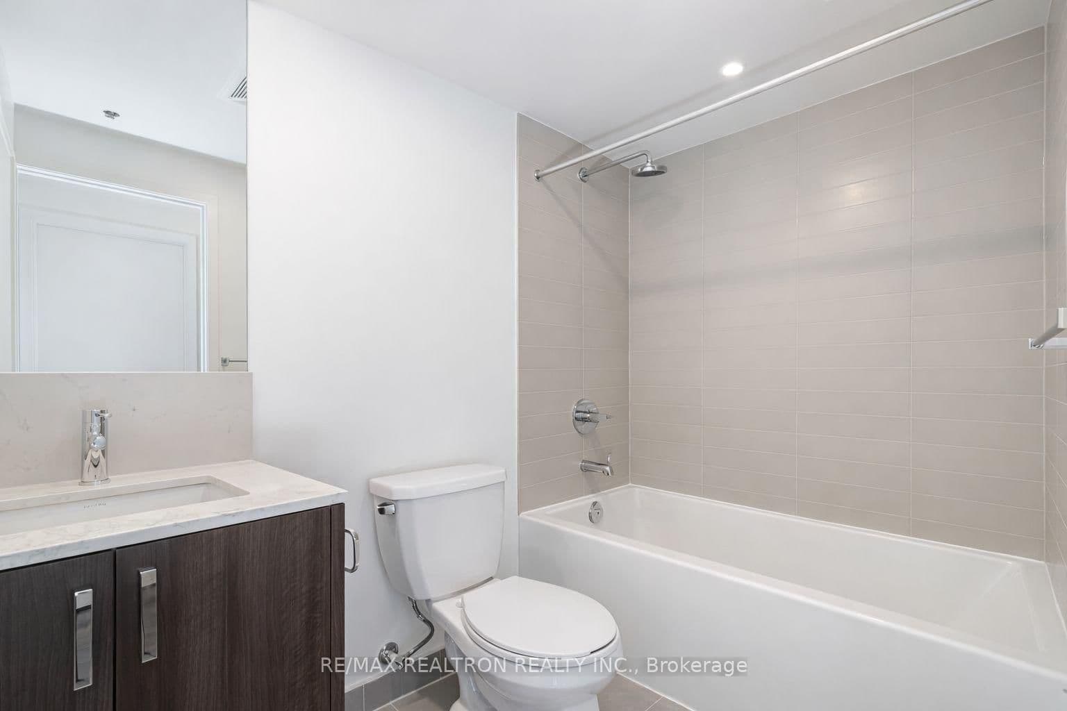 1787 St Clair Avenue, Unit 418 thumbnail 14
