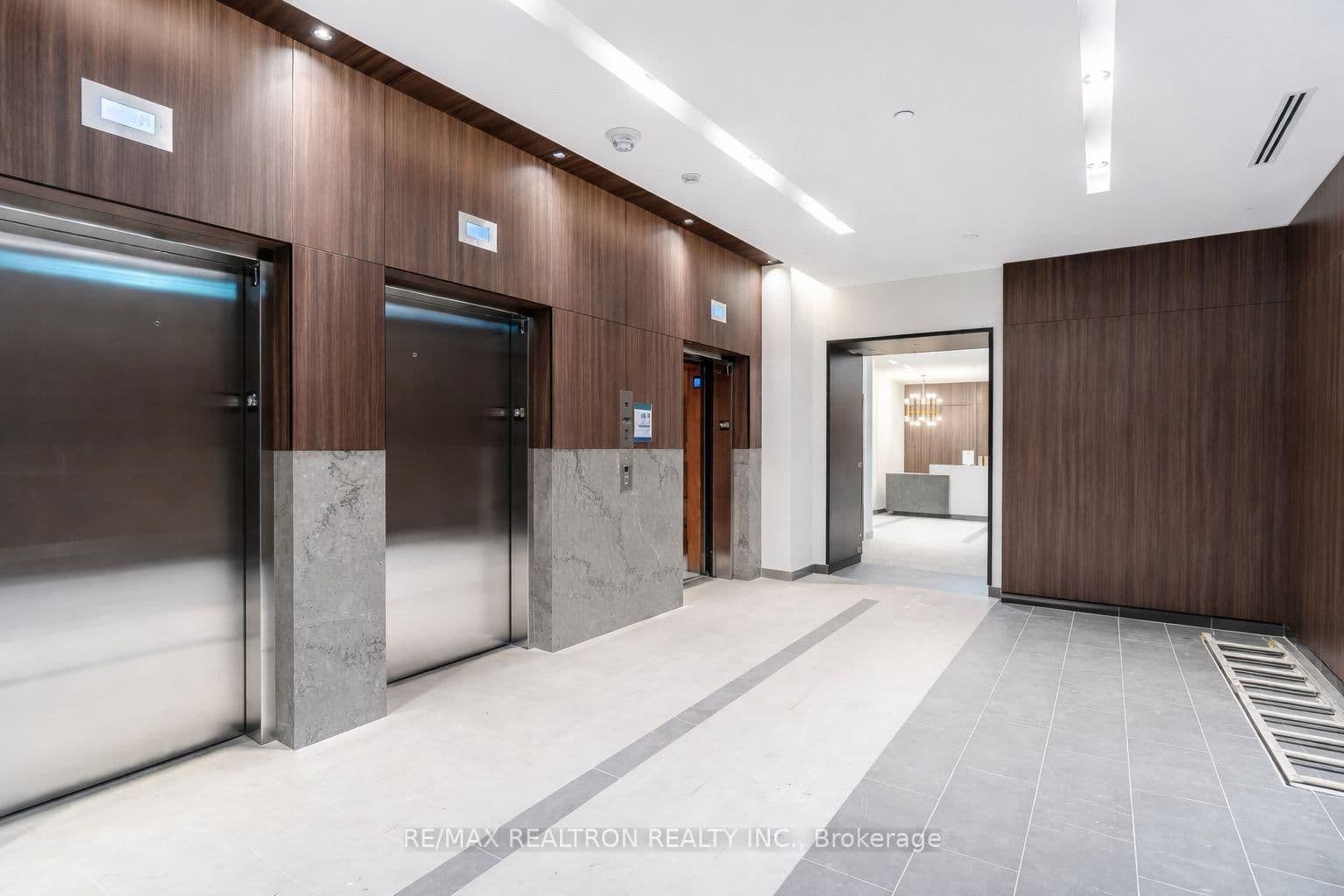 1787 St Clair Avenue, Unit 418 thumbnail 3