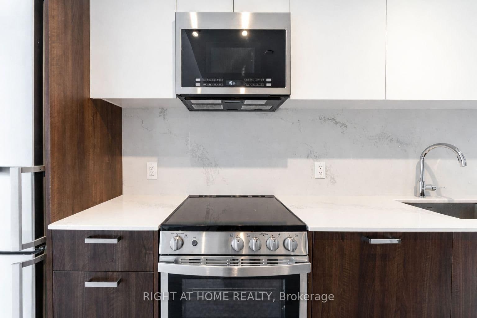 1787 St Clair Avenue, Unit 418 thumbnail 6