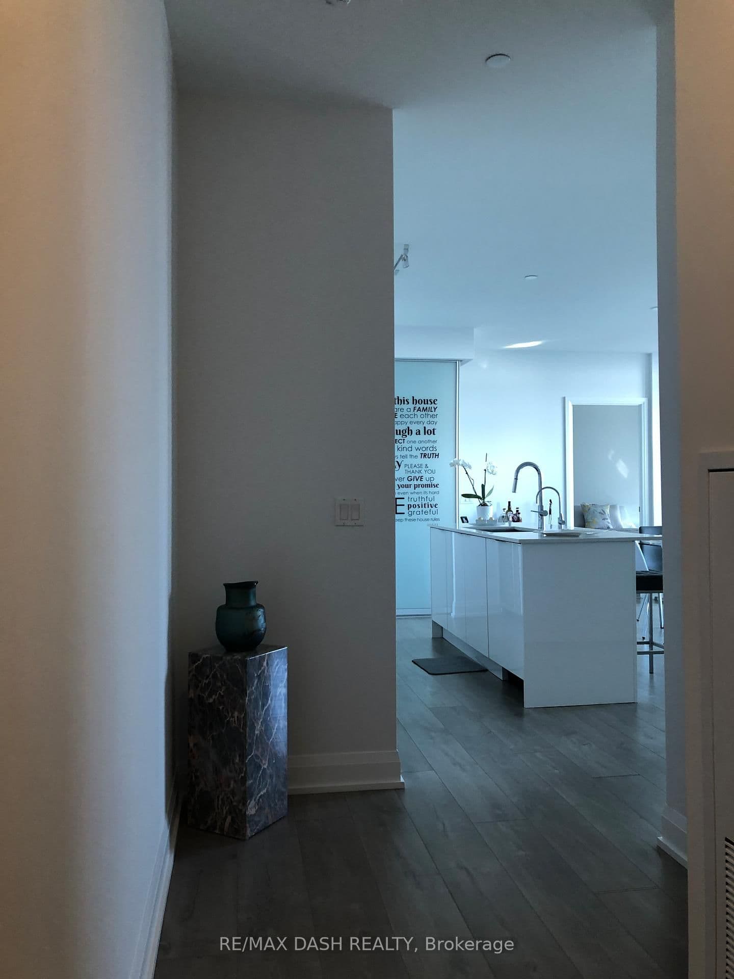 110 Marine Parade Drive, Unit 204 thumbnail 18