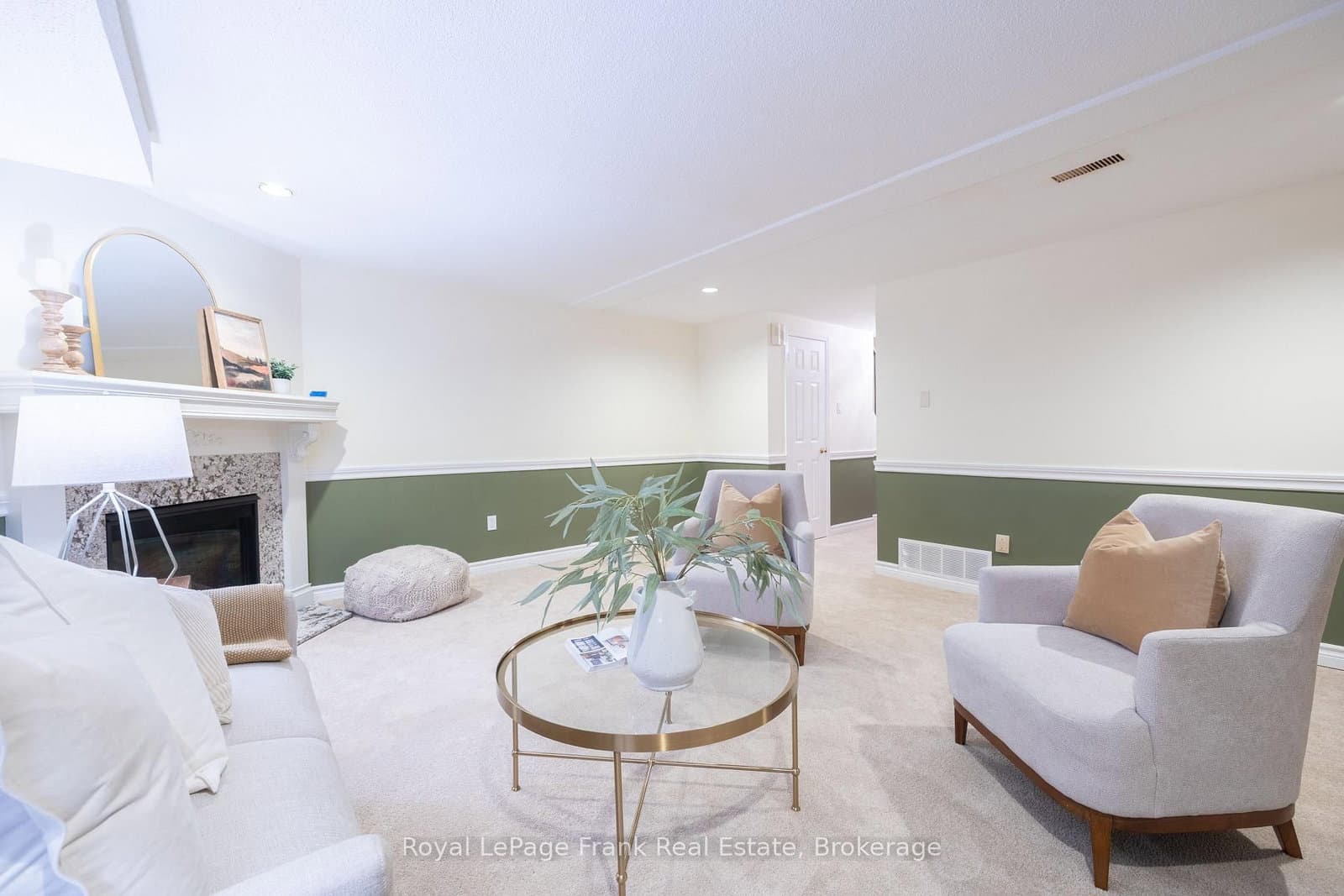 385 THE EAST MALL, Unit 23 thumbnail 28