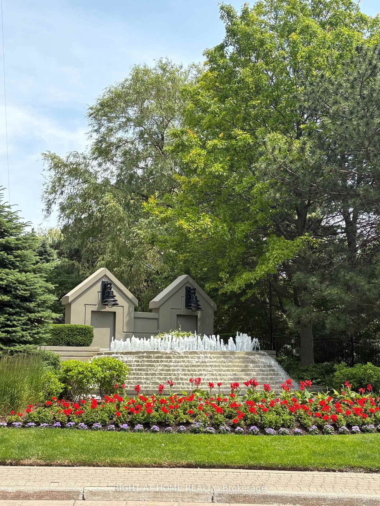 1 Palace Pier Court, Unit # 1812 thumbnail 2