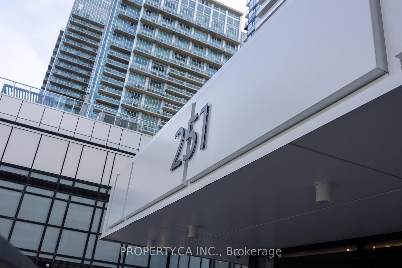 251 Manitoba Street, Unit 1111 thumbnail 3