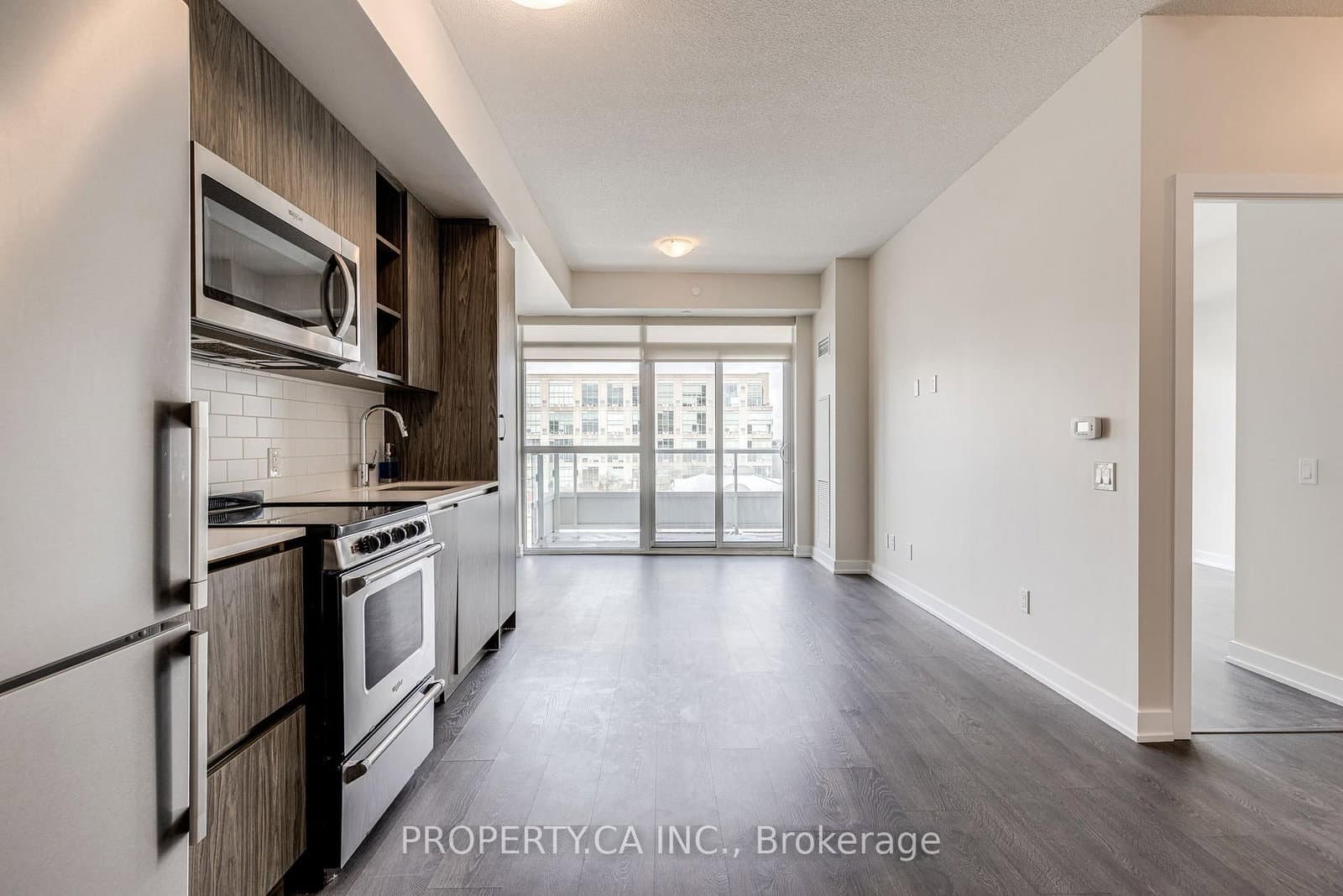 251 Manitoba Street, Unit 1111 thumbnail 6