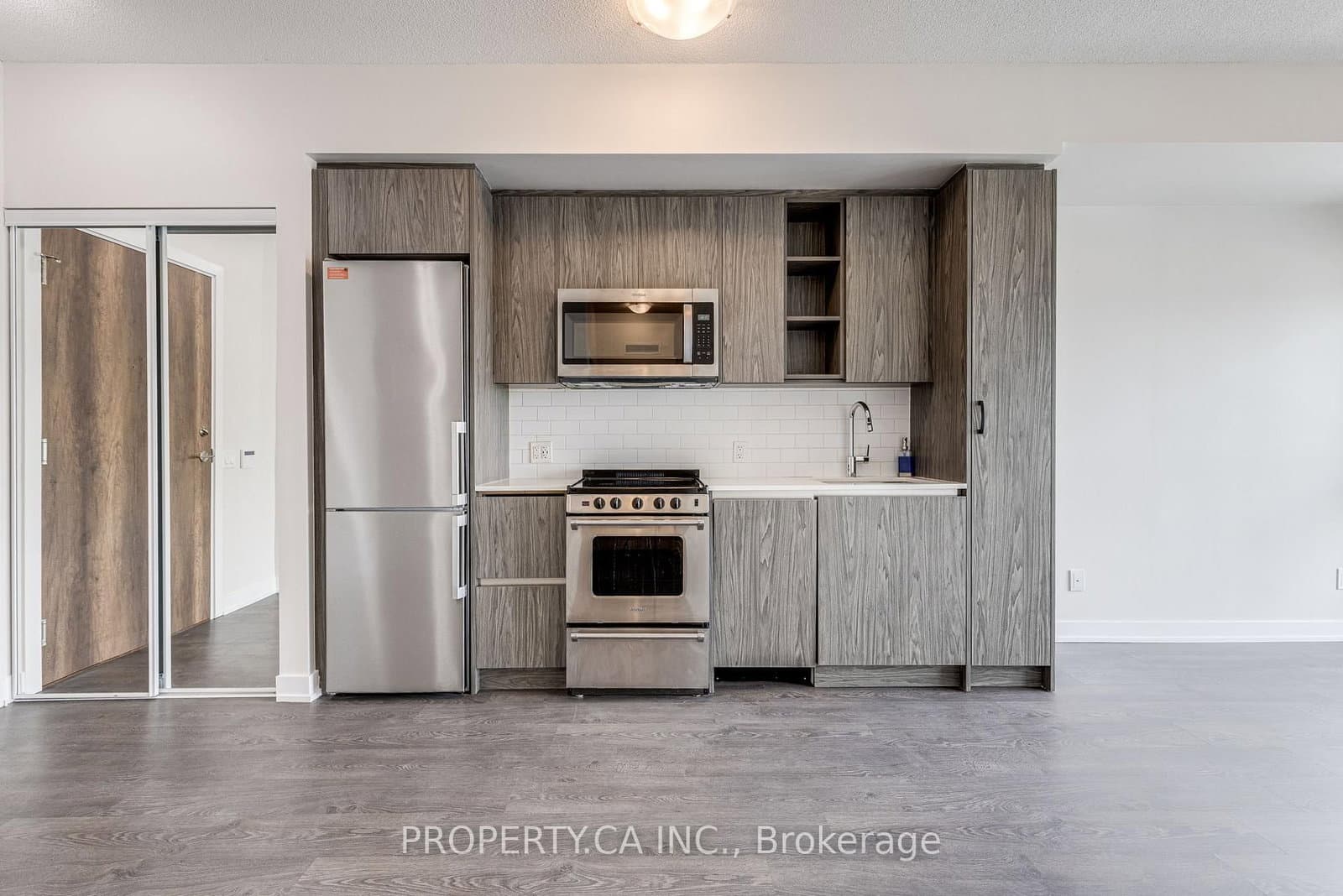 251 Manitoba Street, Unit 1111 thumbnail 8