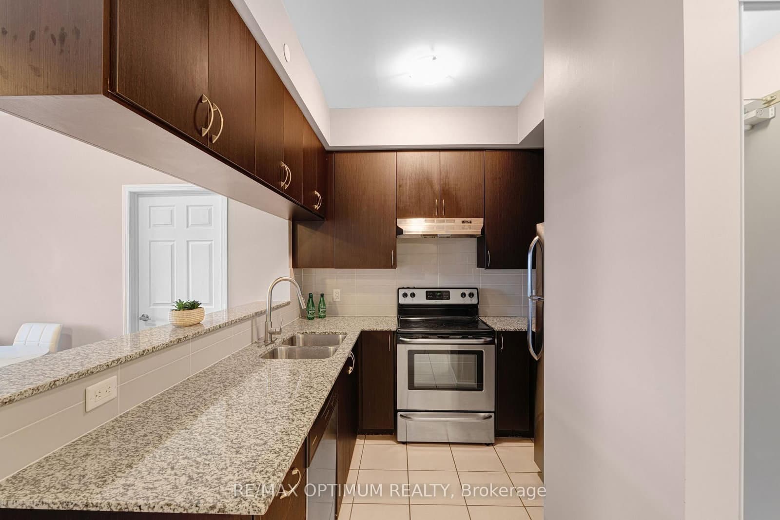 50 Sky Harbour Drive, Unit 402 thumbnail 12