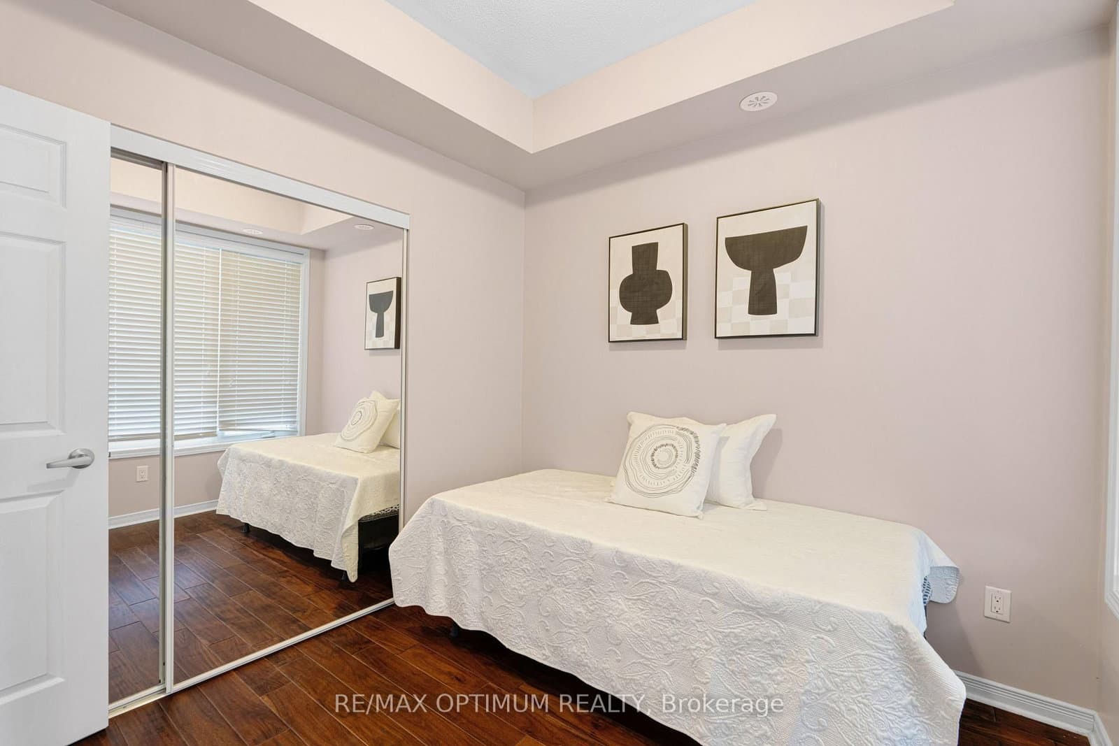 50 Sky Harbour Drive, Unit 402 thumbnail 20