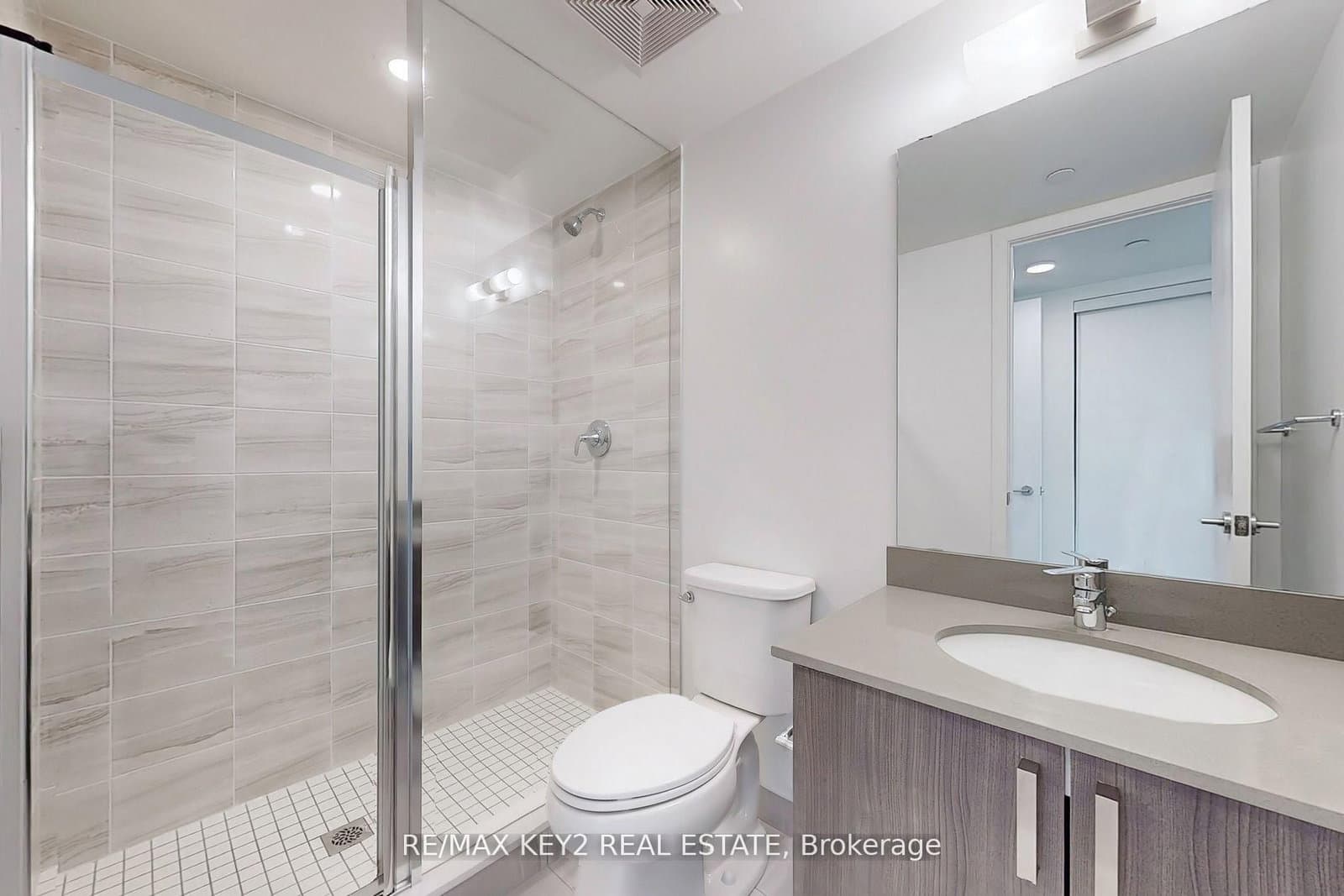 556 Marlee Avenue, Unit 425 thumbnail 16