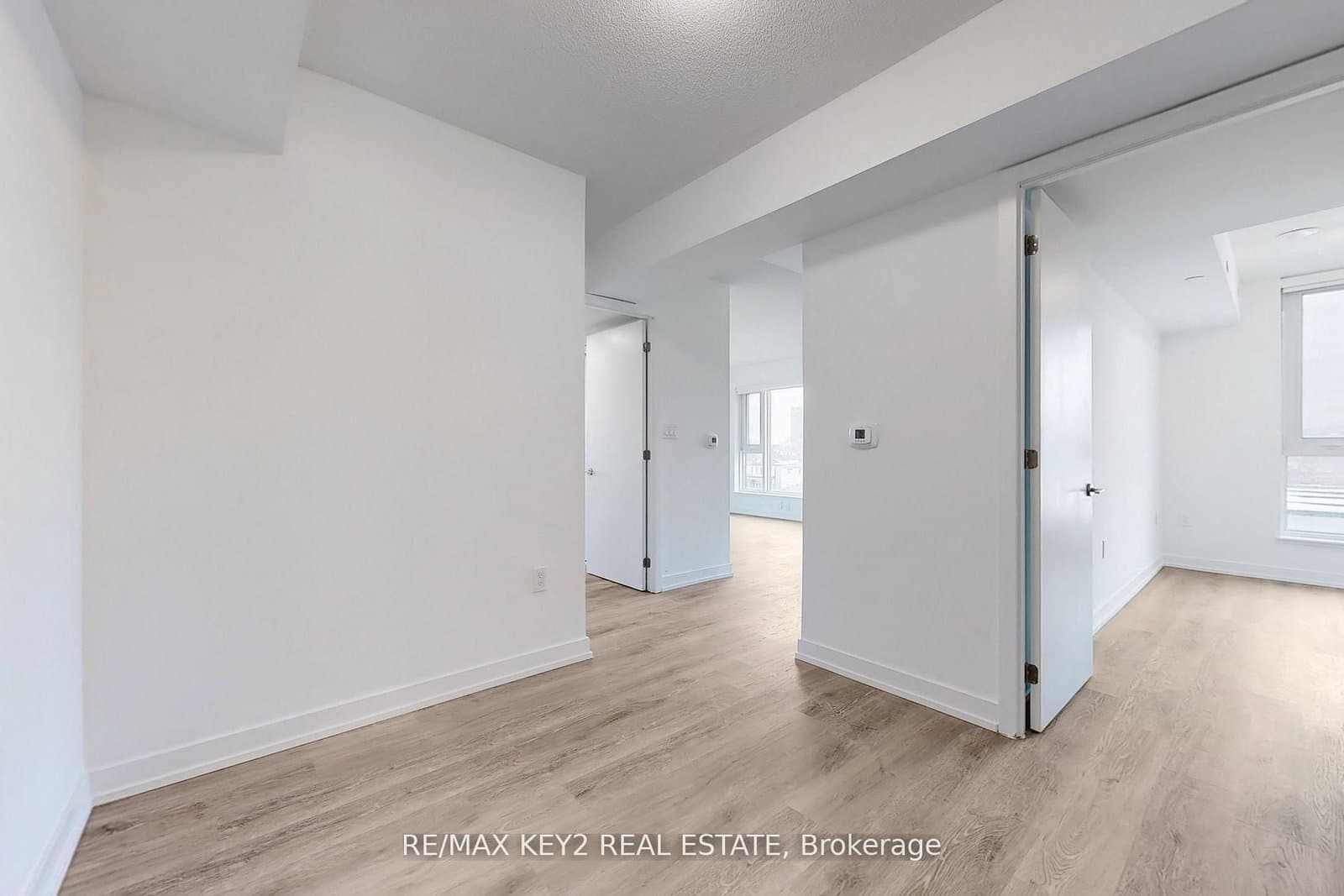 556 Marlee Avenue, Unit 425 thumbnail 18