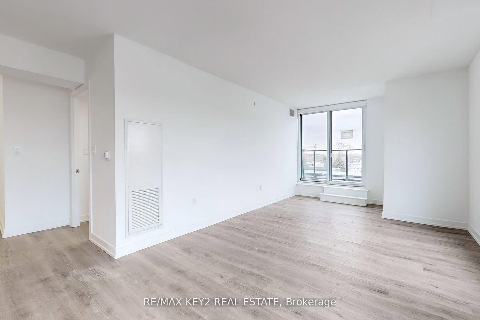 556 Marlee Avenue, Unit 425 thumbnail 5