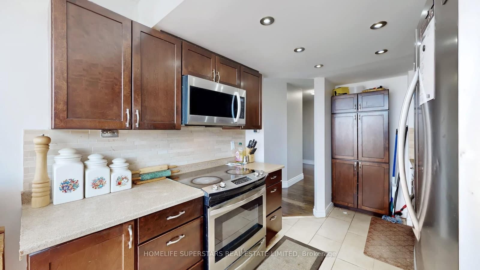 26 Hanover Road, Unit 301 thumbnail 16