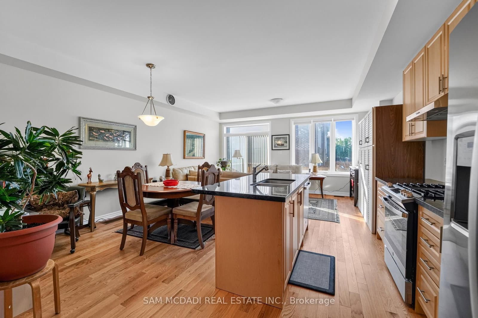 1402 Almonte Drive thumbnail 6