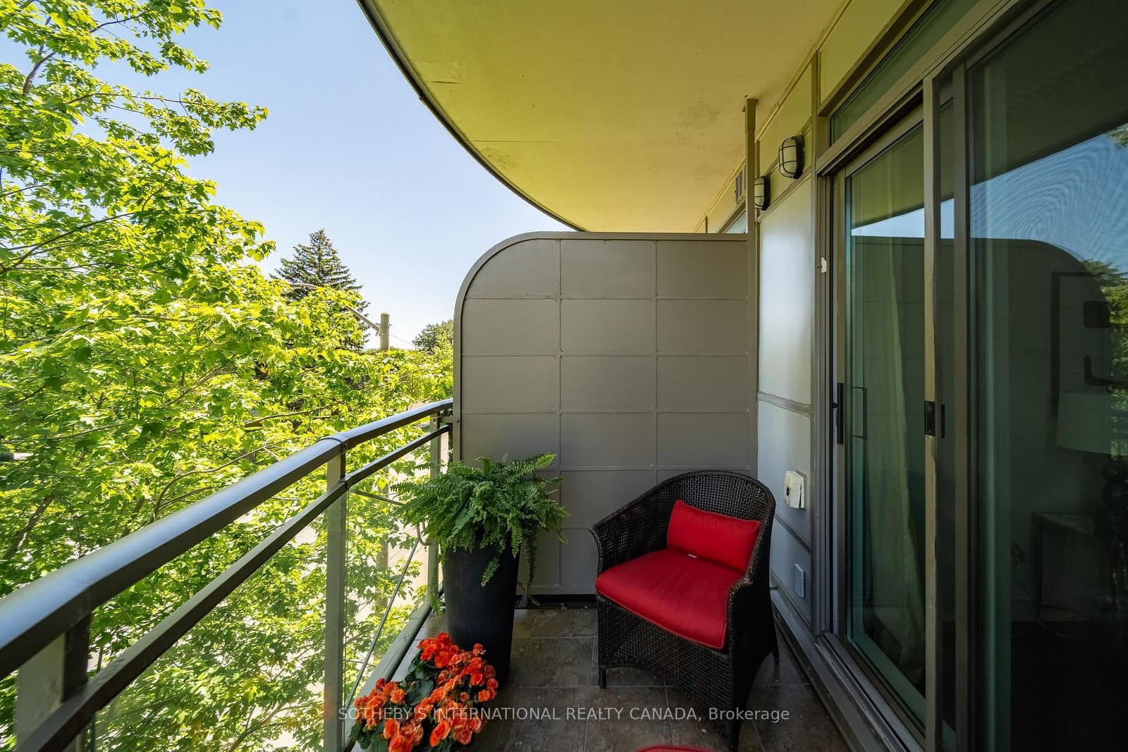 80 Palace Pier Court, Unit 302 thumbnail 16