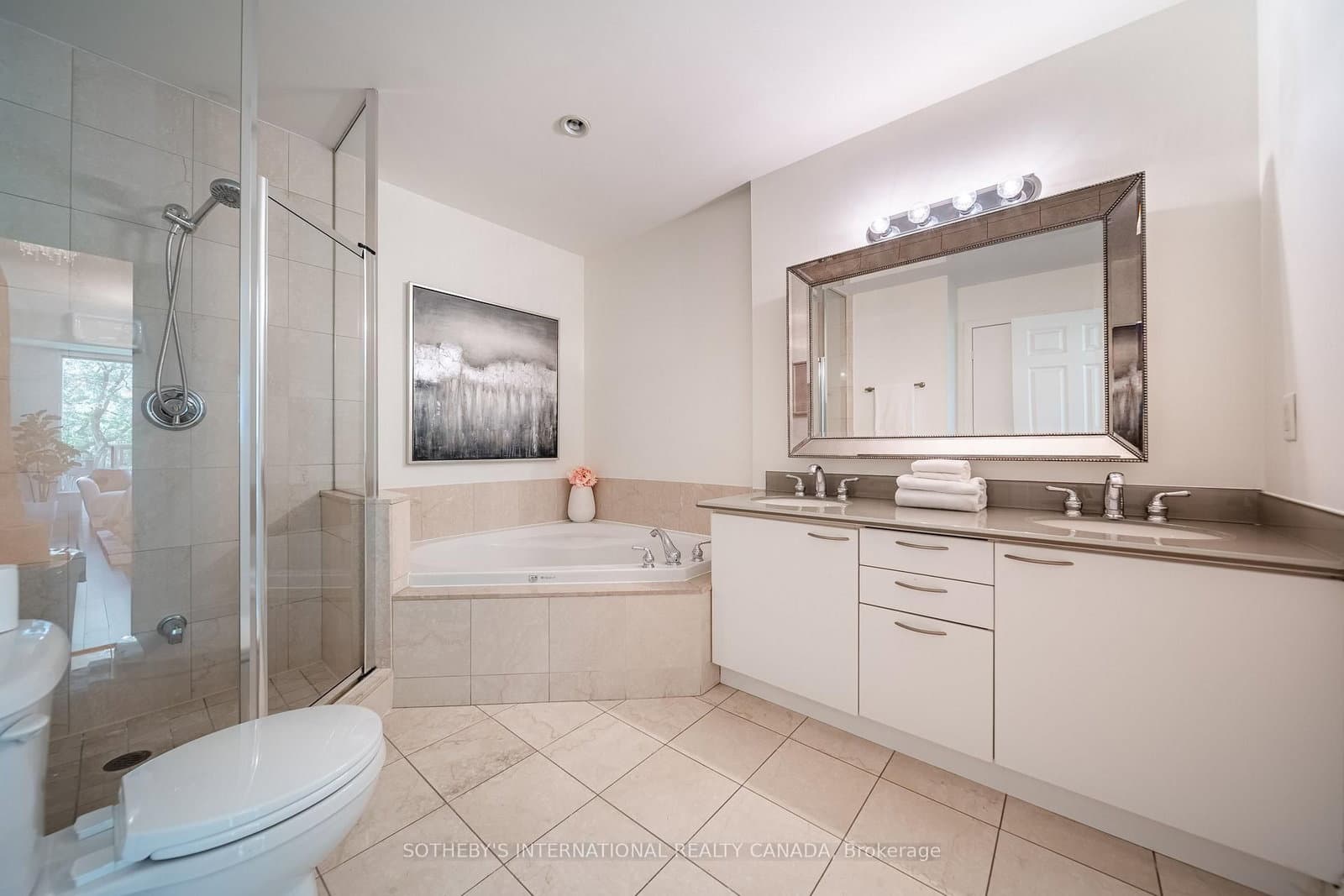 80 Palace Pier Court, Unit 302 thumbnail 23
