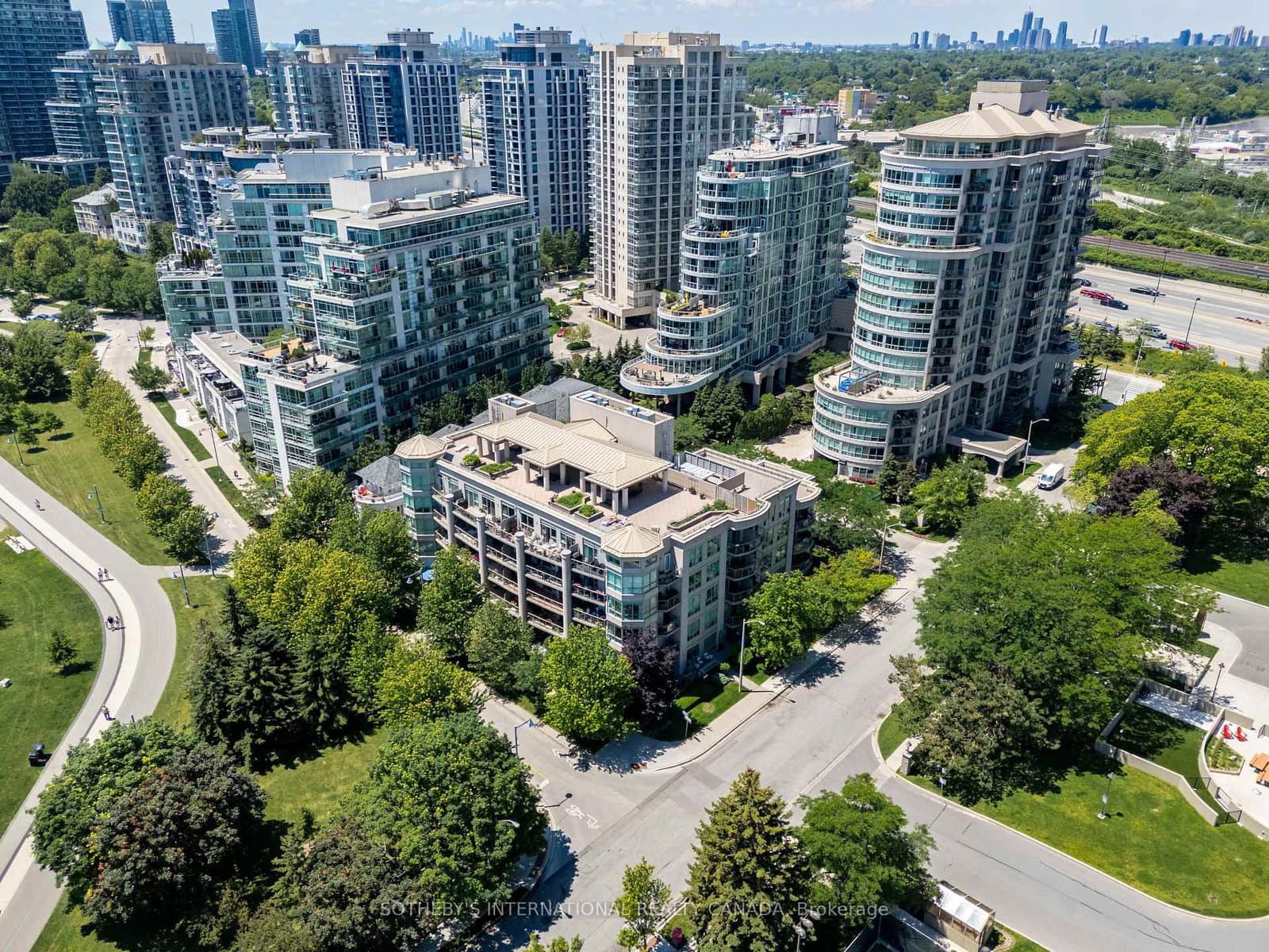 80 Palace Pier Court, Unit 302 thumbnail 25