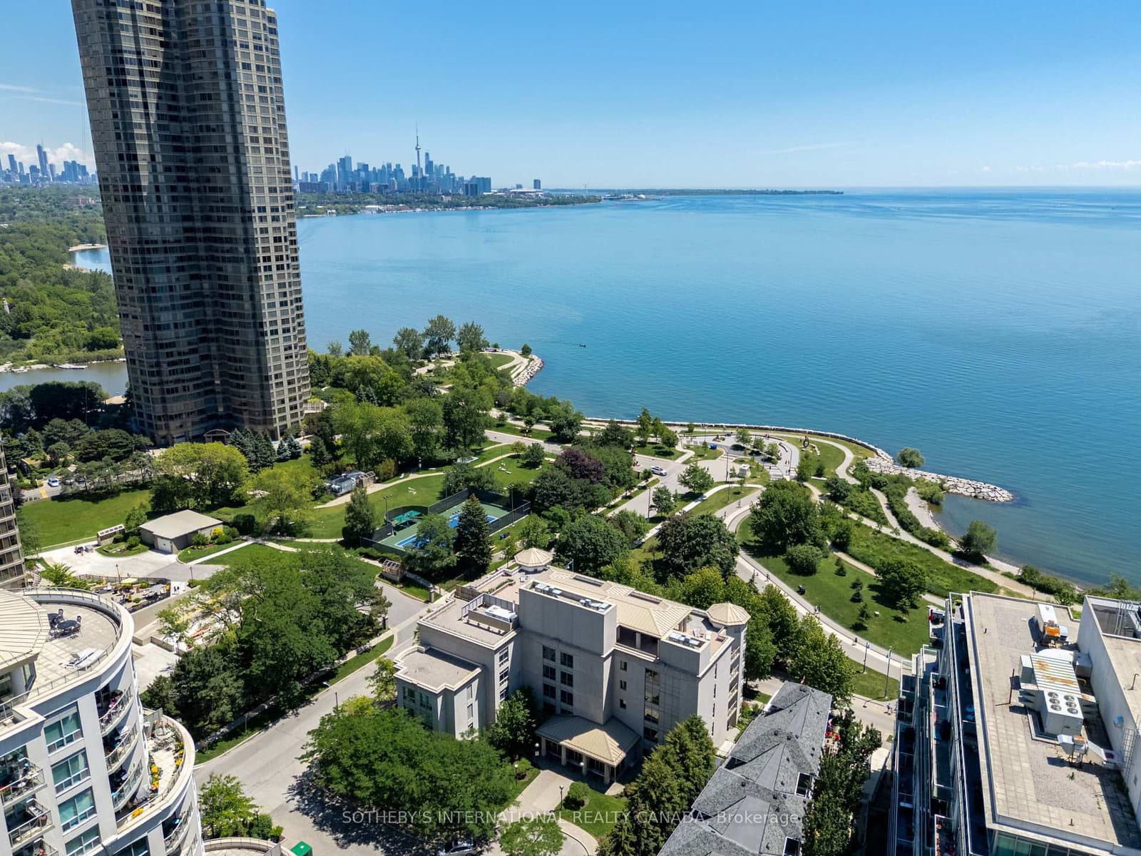 80 Palace Pier Court, Unit 302 thumbnail 27