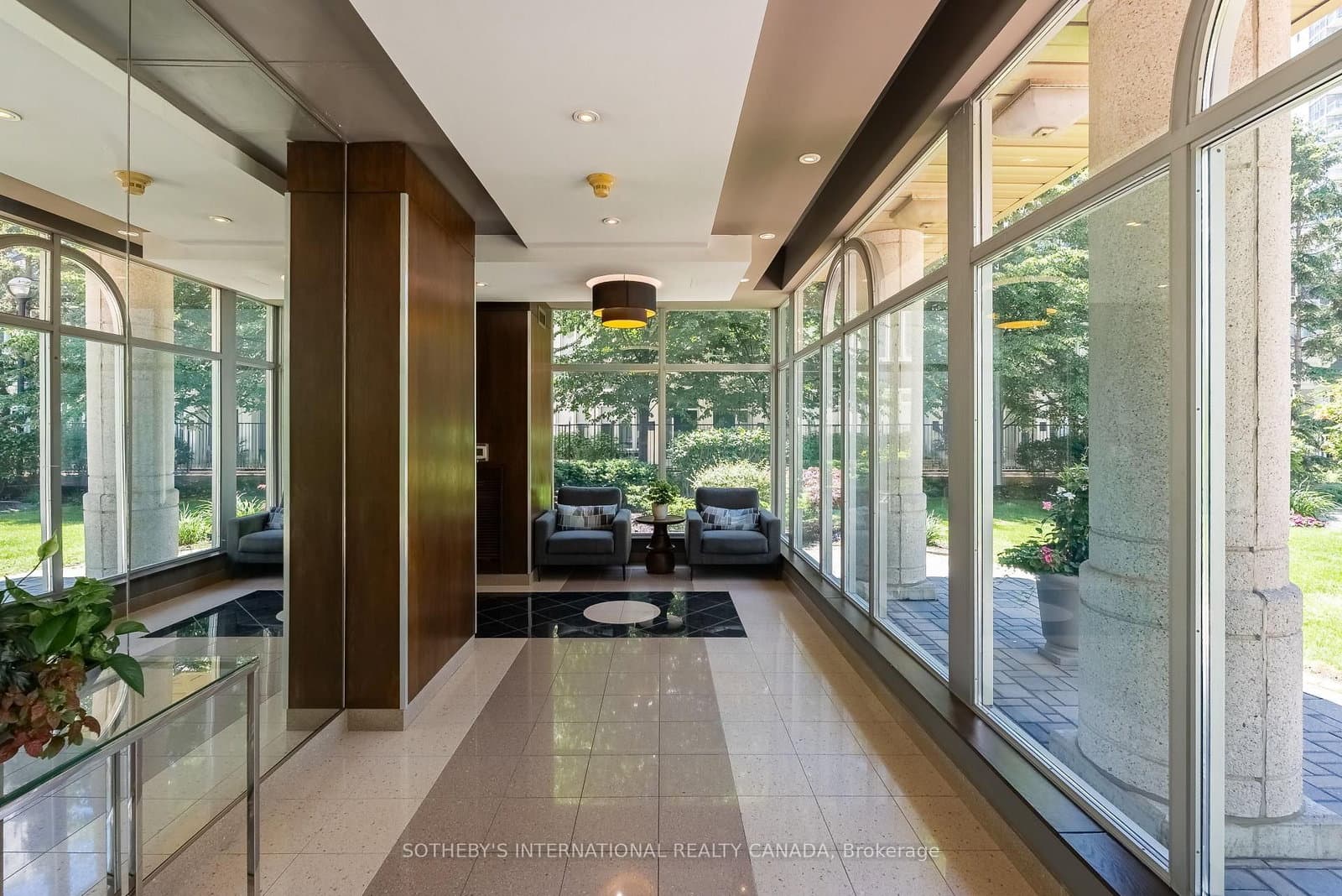 80 Palace Pier Court, Unit 302 thumbnail 32